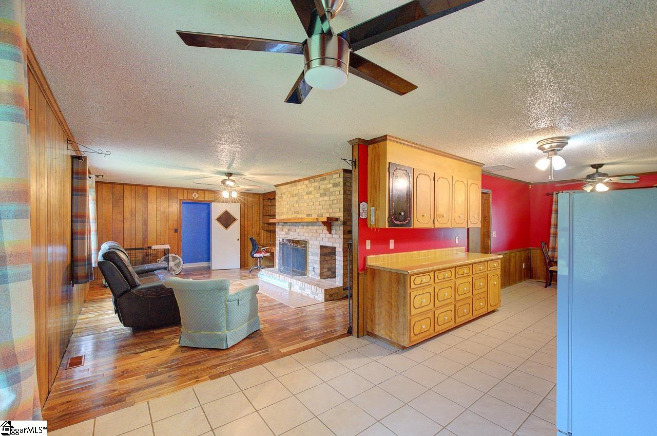 503 Edgewater Road Woodruff, SC 29388