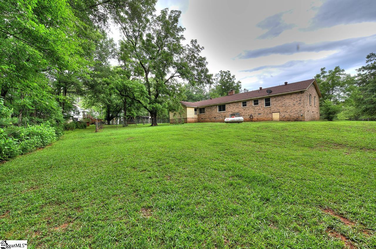 503 Edgewater Road Woodruff, SC 29388