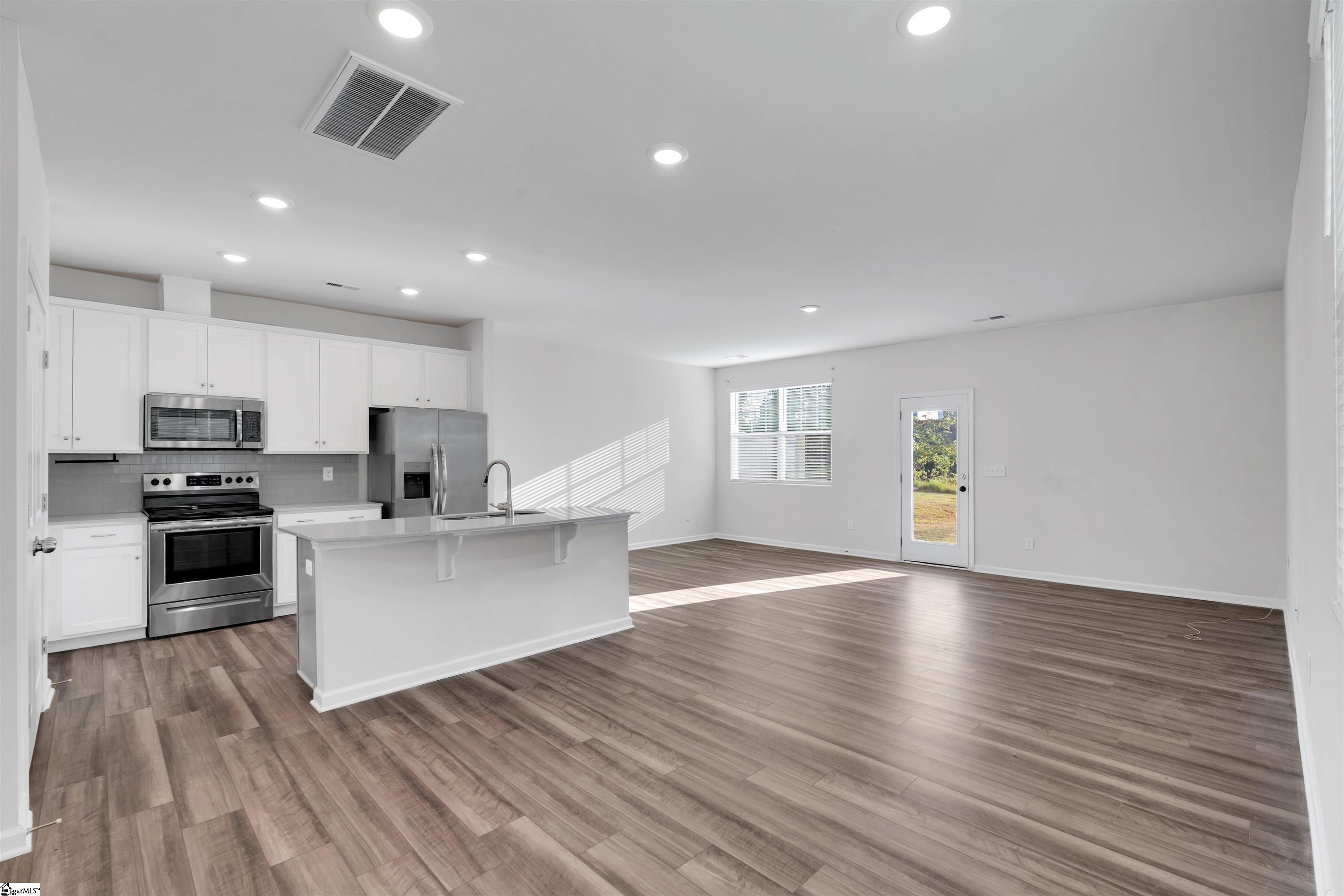 309 E Compass Way Easley, SC 29640