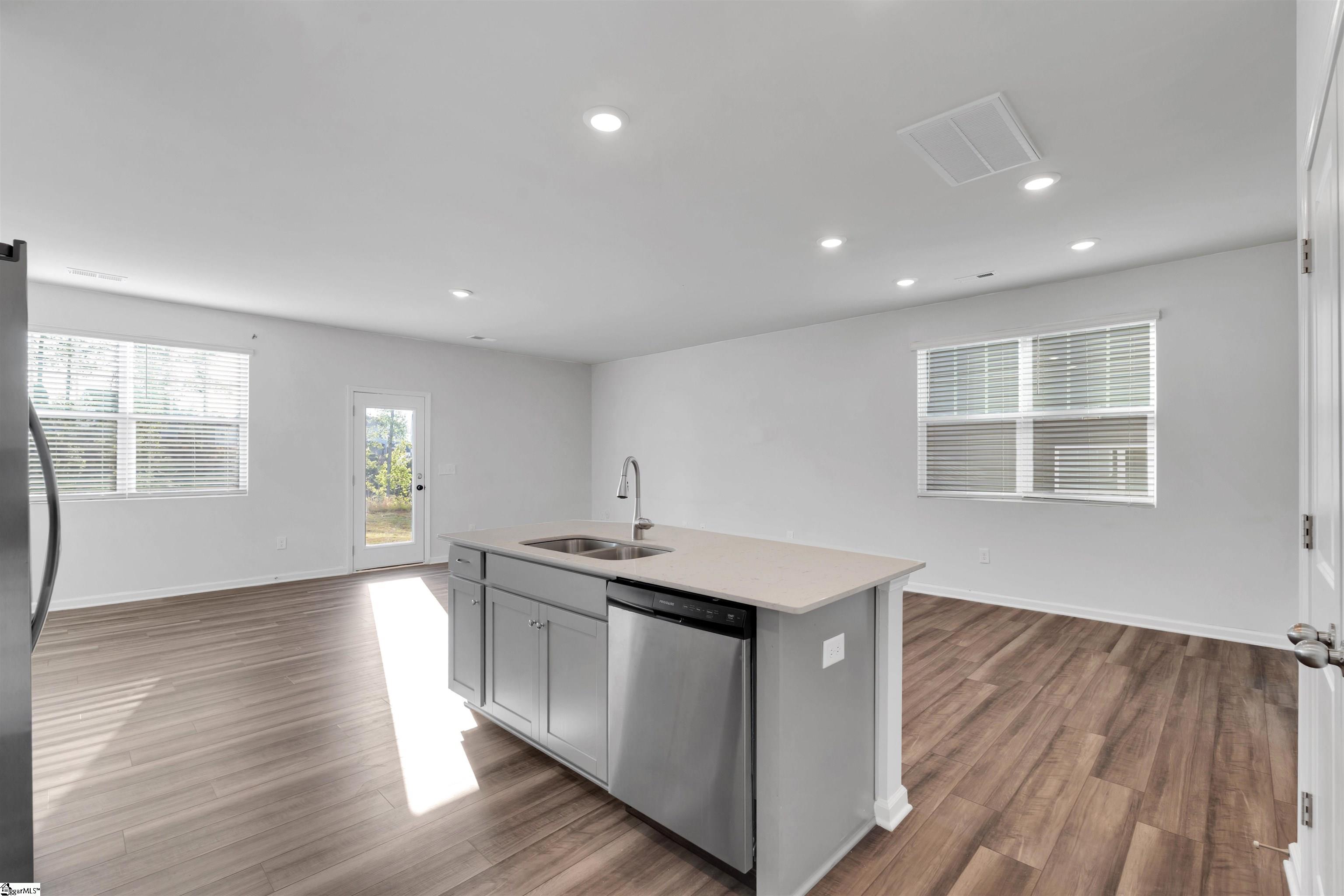 309 E Compass Way Easley, SC 29640