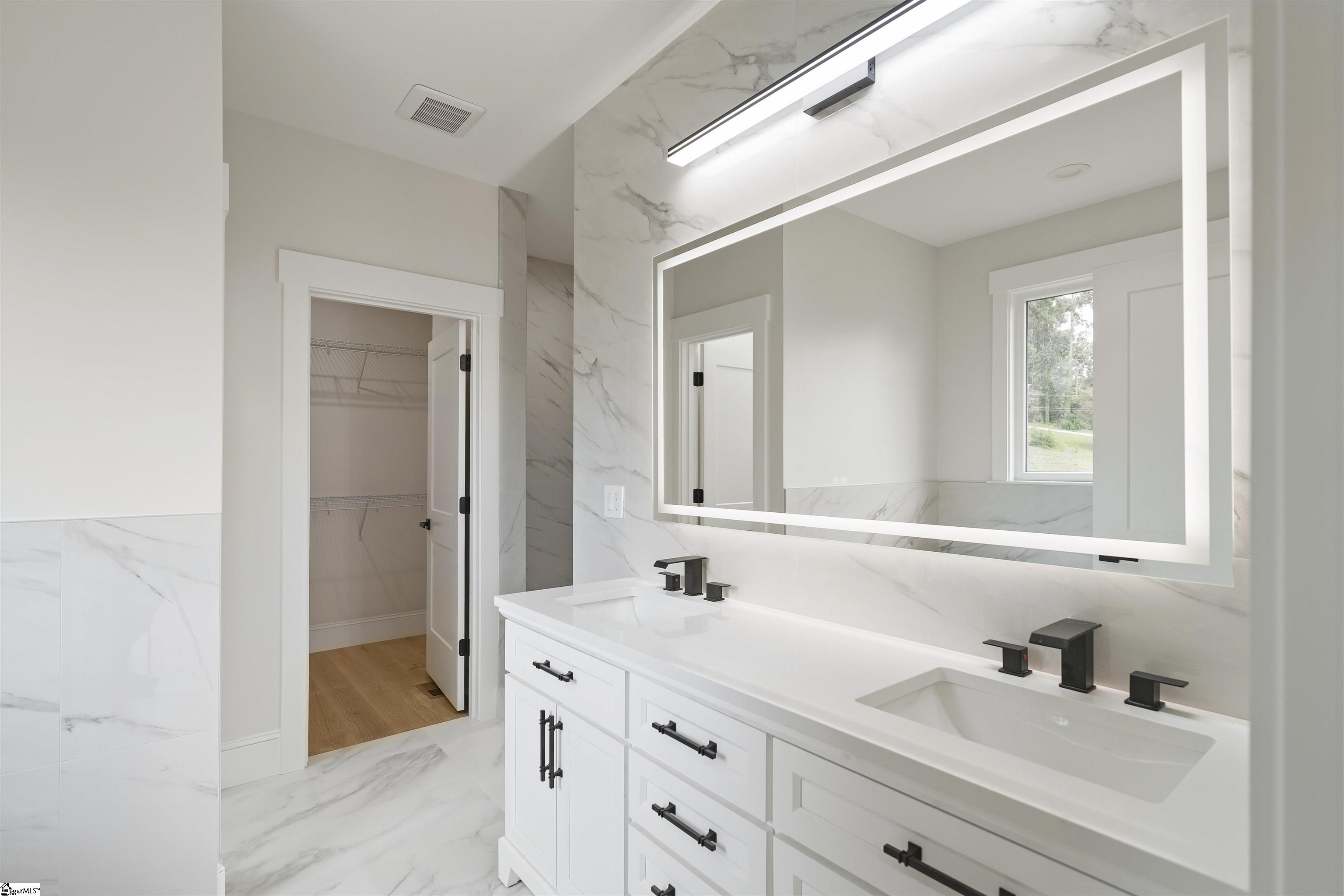 1026 Lakewood Drive Anderson, SC 29625