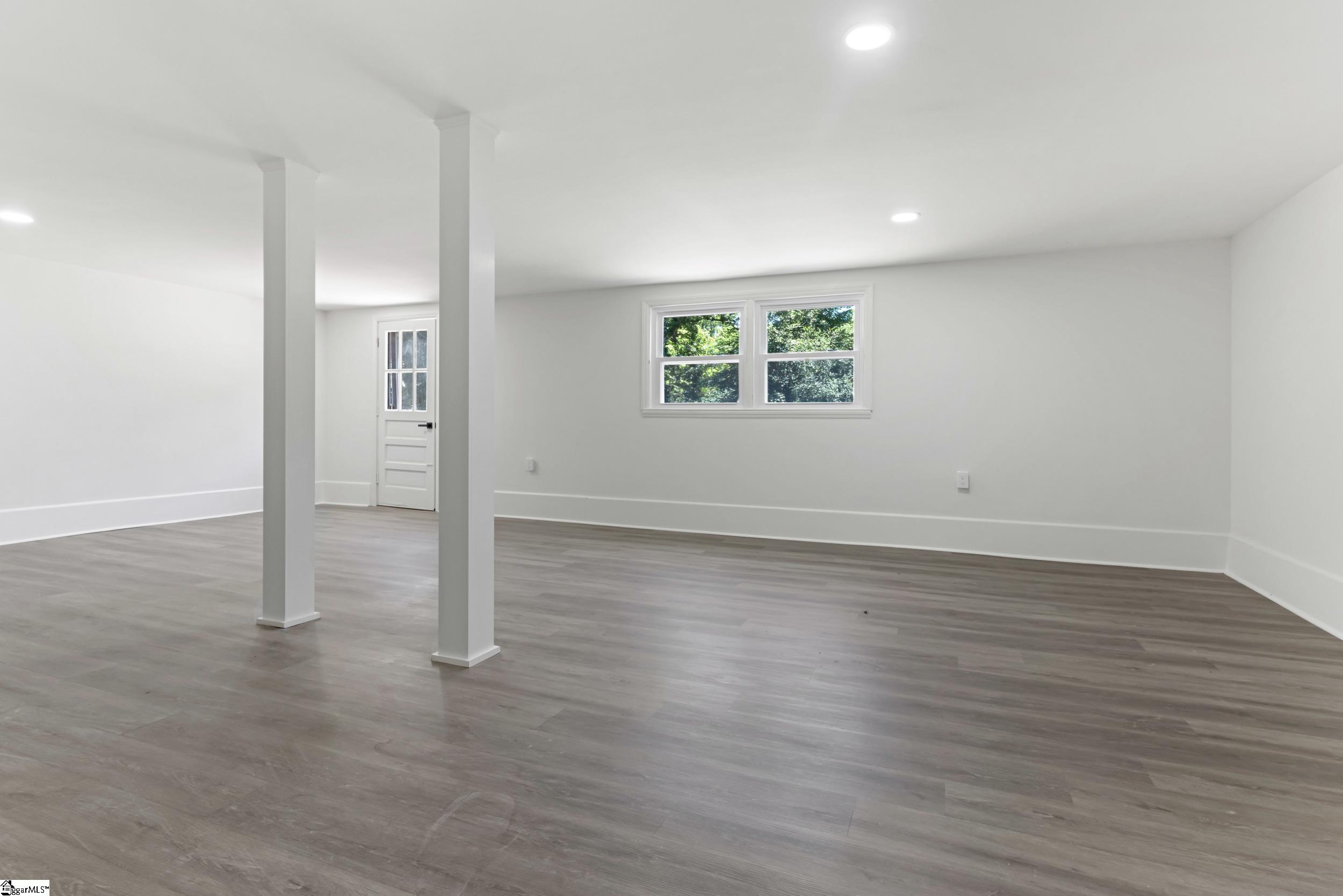 402 Woodley Road Spartanburg, SC 29306