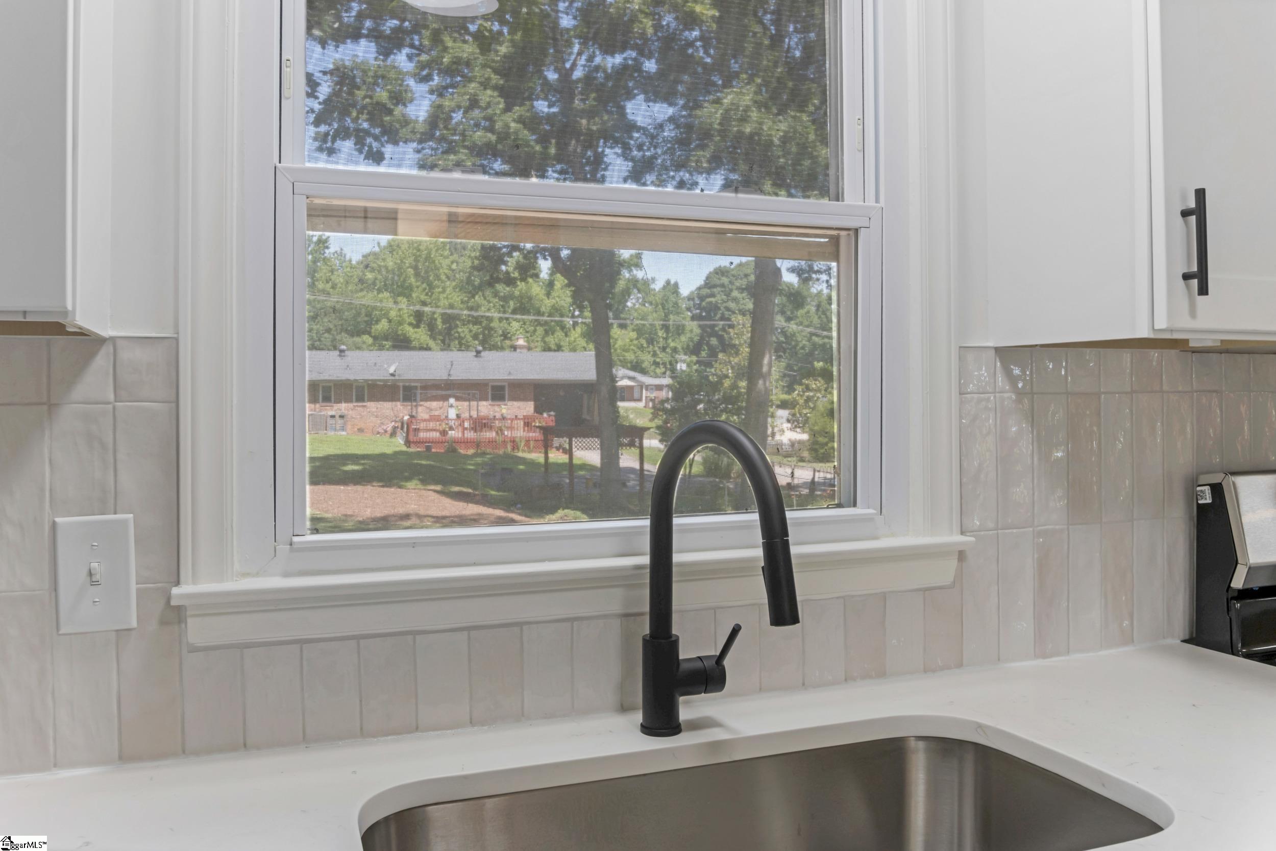 402 Woodley Road Spartanburg, SC 29306