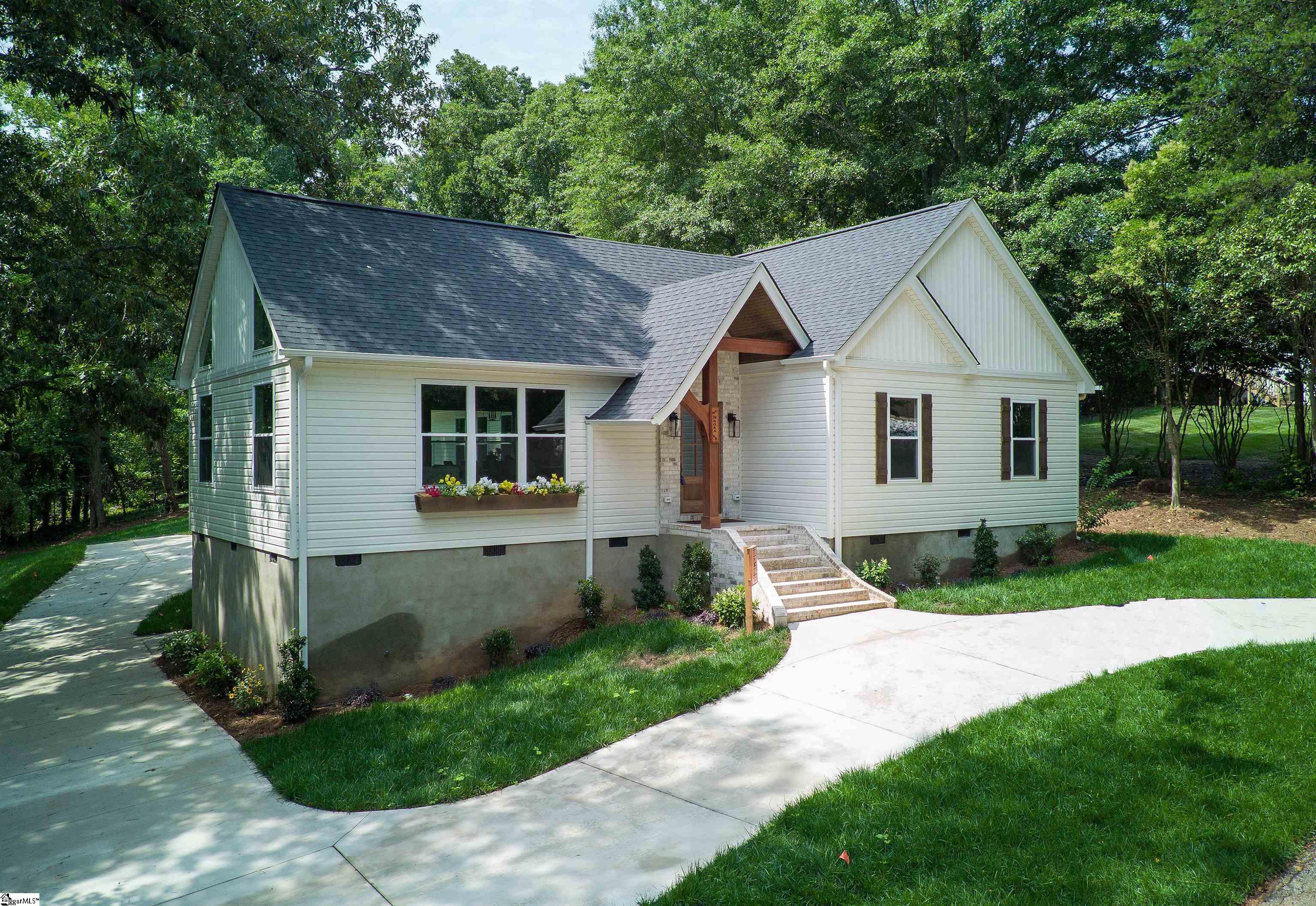 34 Nora Drive Greenville, SC 29609