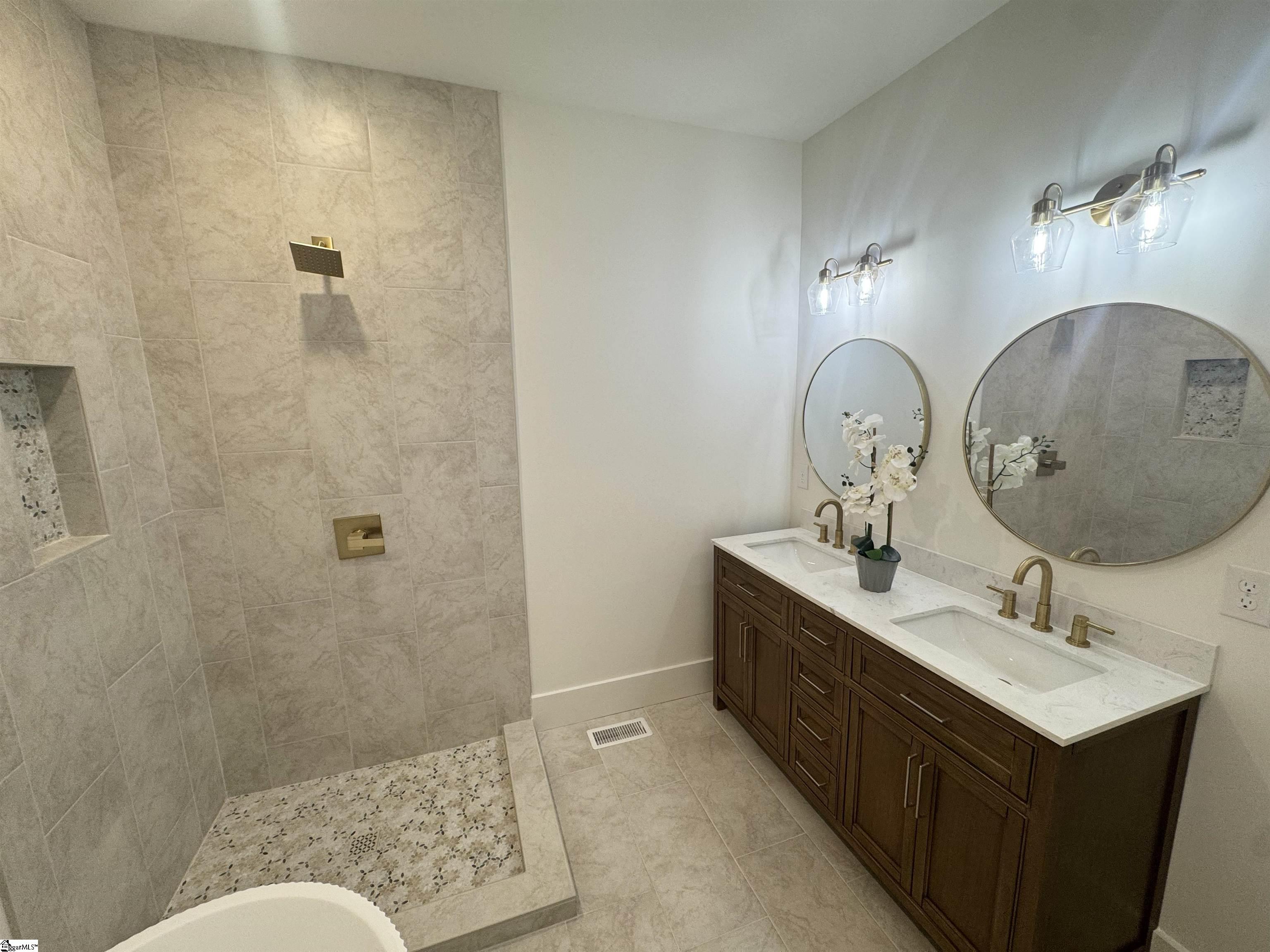 34 Nora Drive Greenville, SC 29609