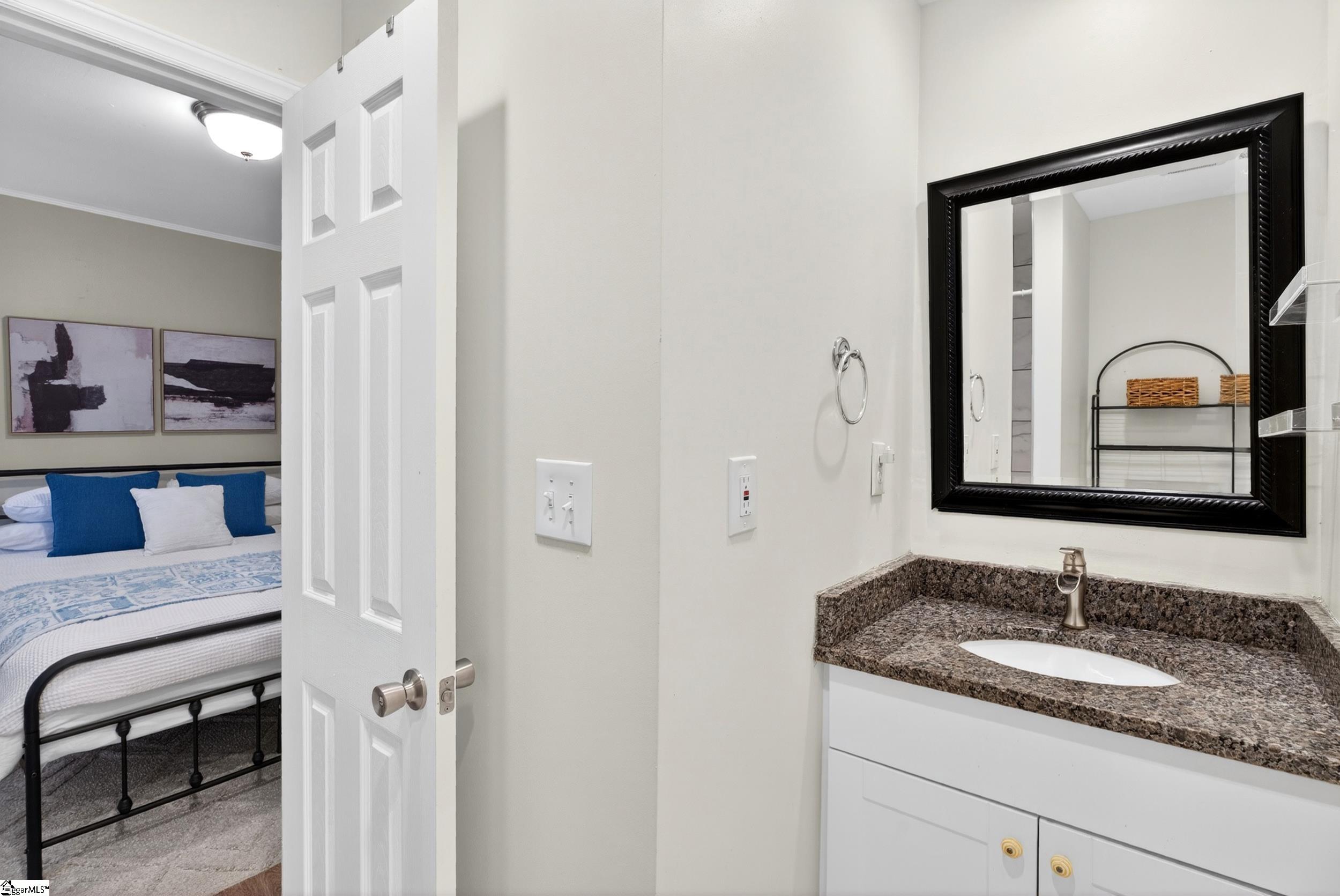 7 Burns Circle Greenville, SC 29605