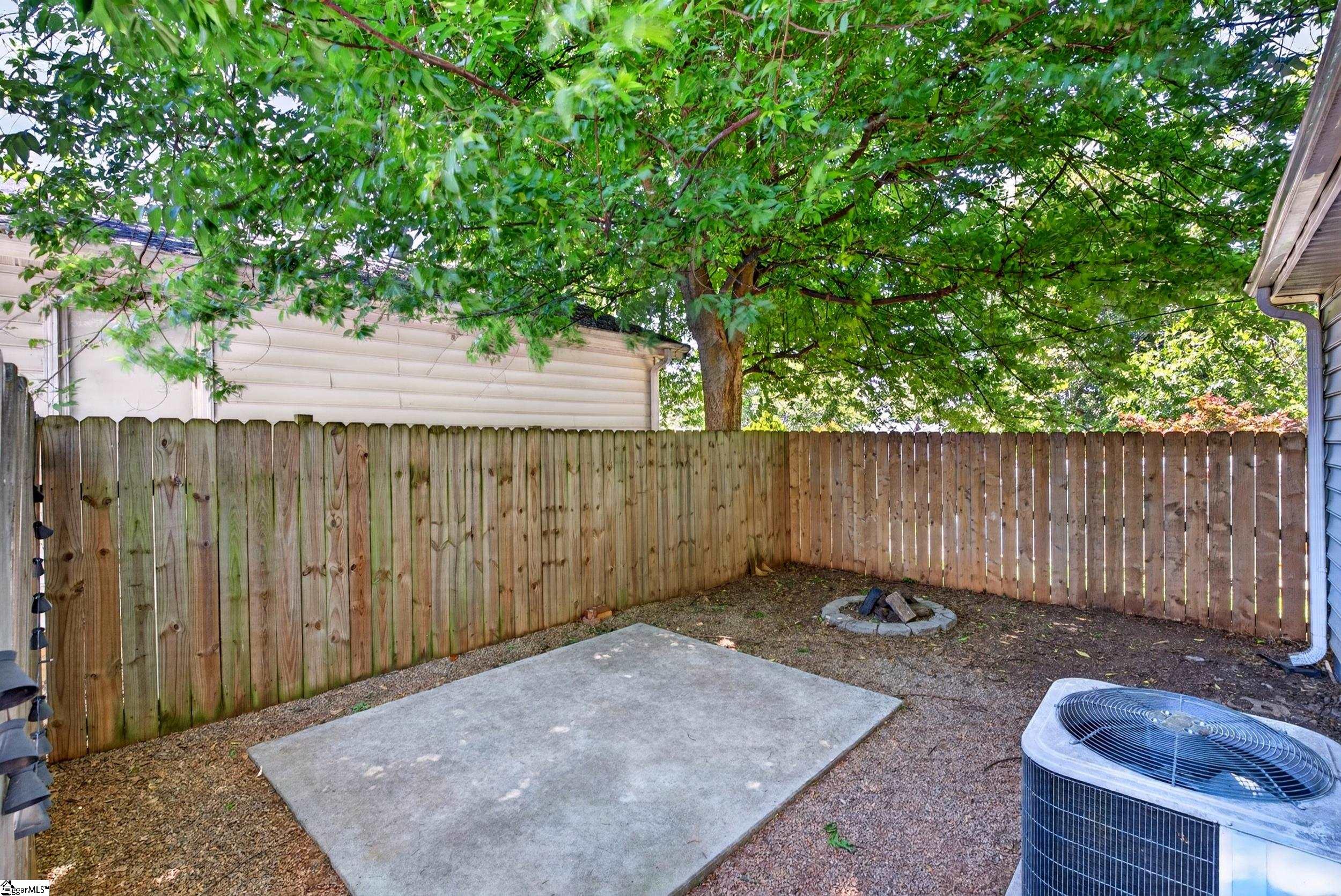 7 Burns Circle Greenville, SC 29605
