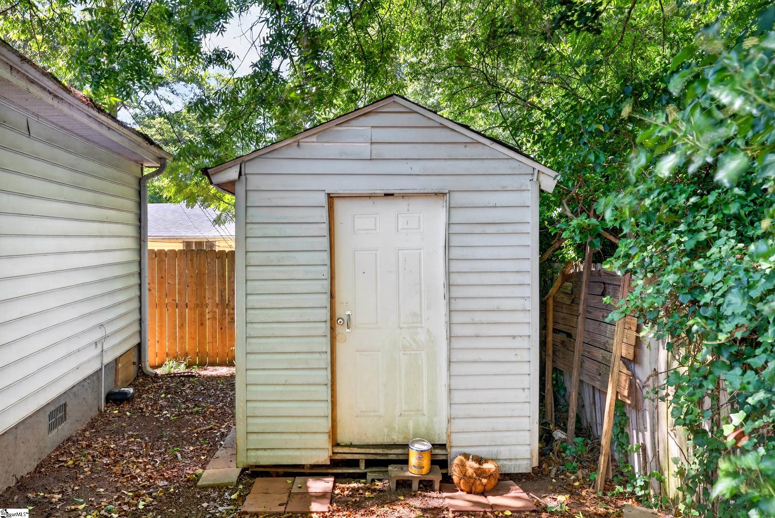 7 Burns Circle Greenville, SC 29605