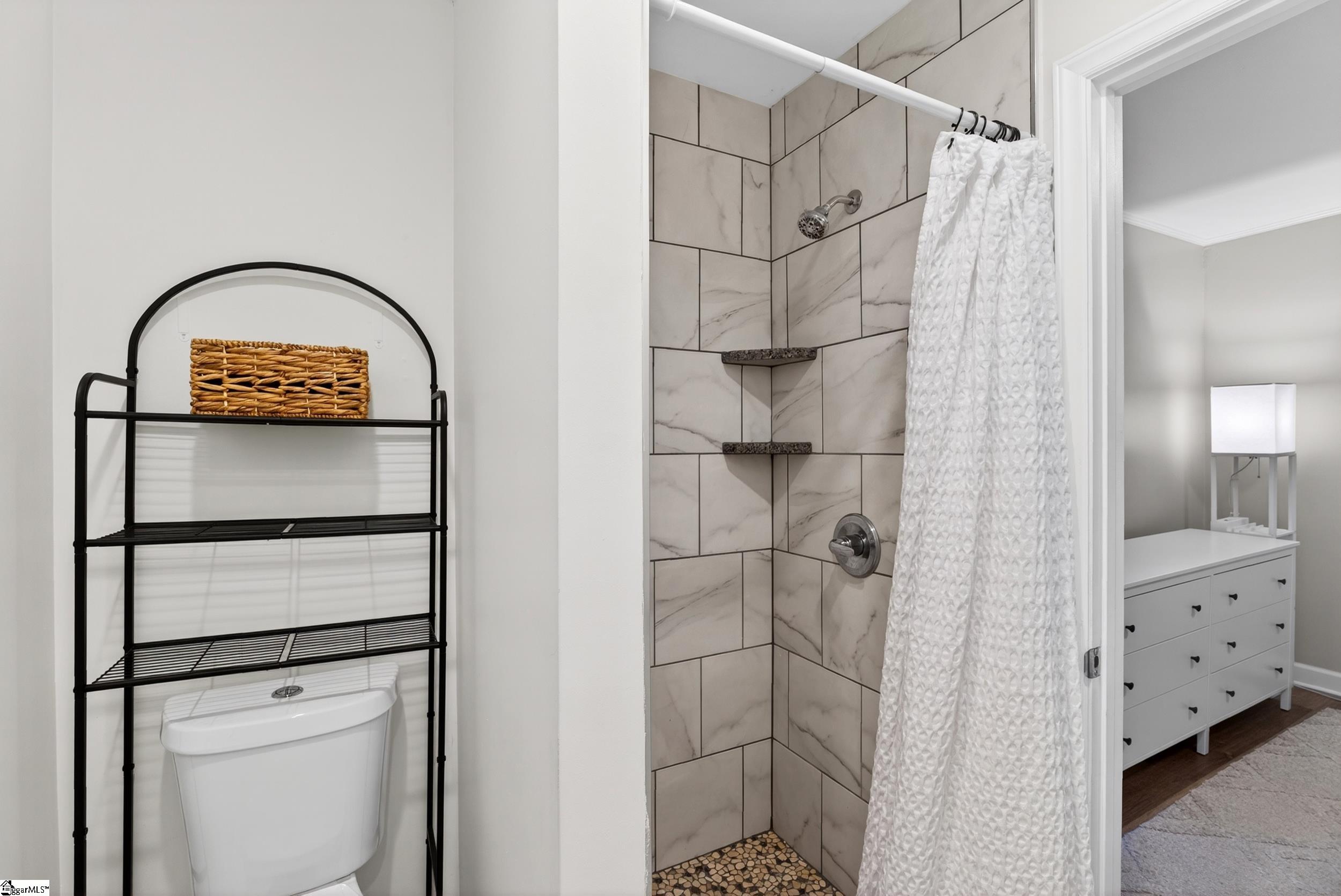 7 Burns Circle Greenville, SC 29605