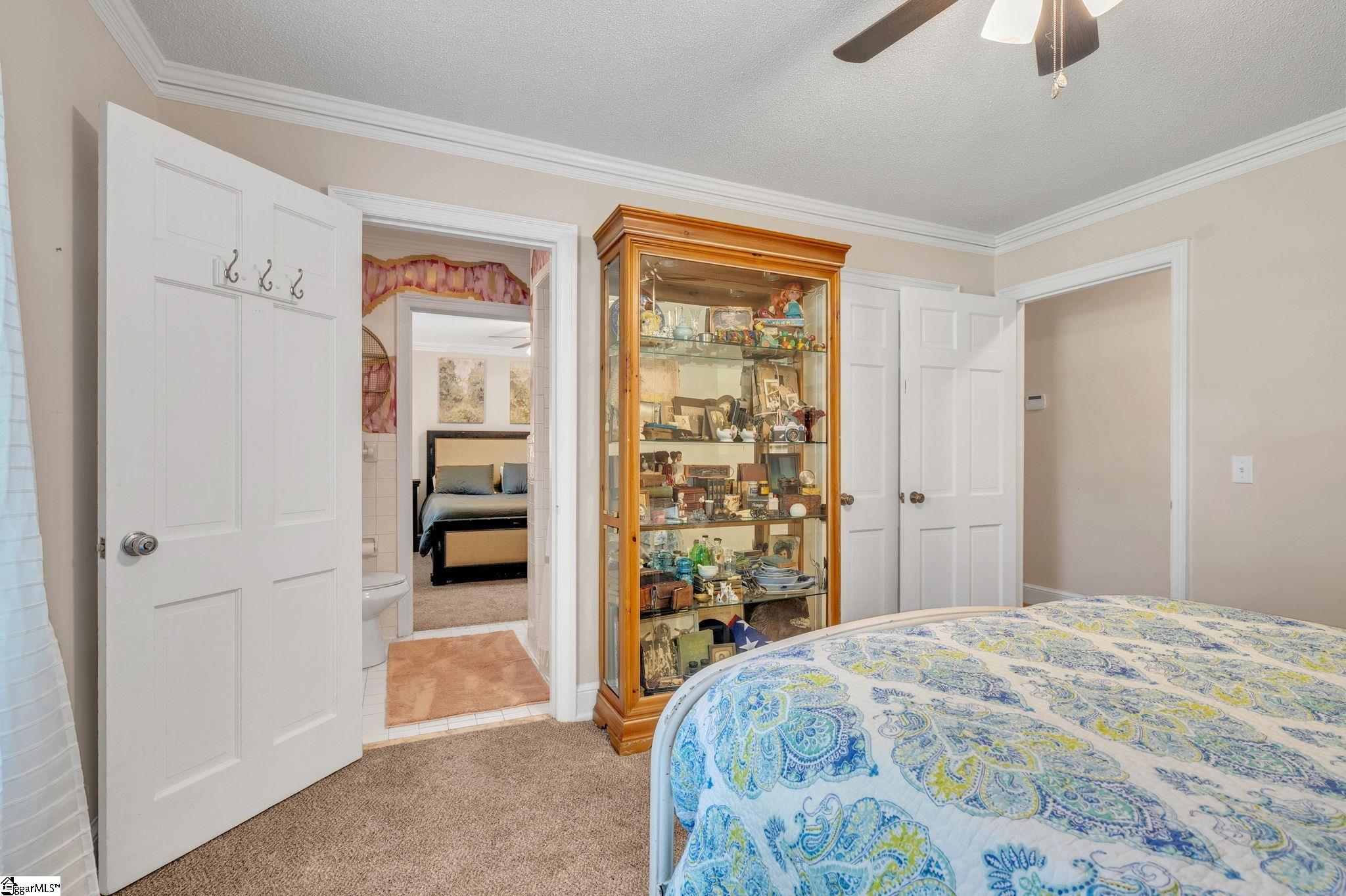 2803 Woodridge Drive Anderson, SC 29621