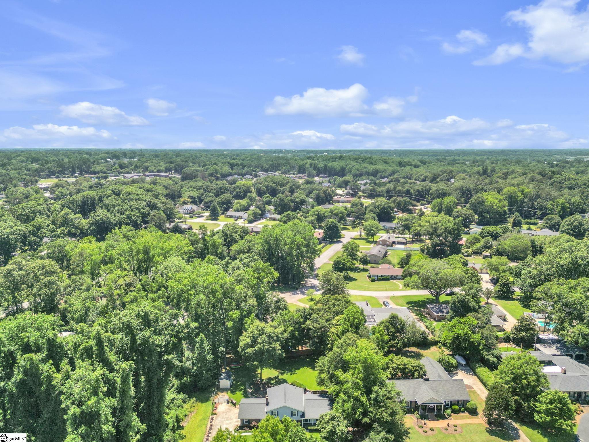 2803 Woodridge Drive Anderson, SC 29621