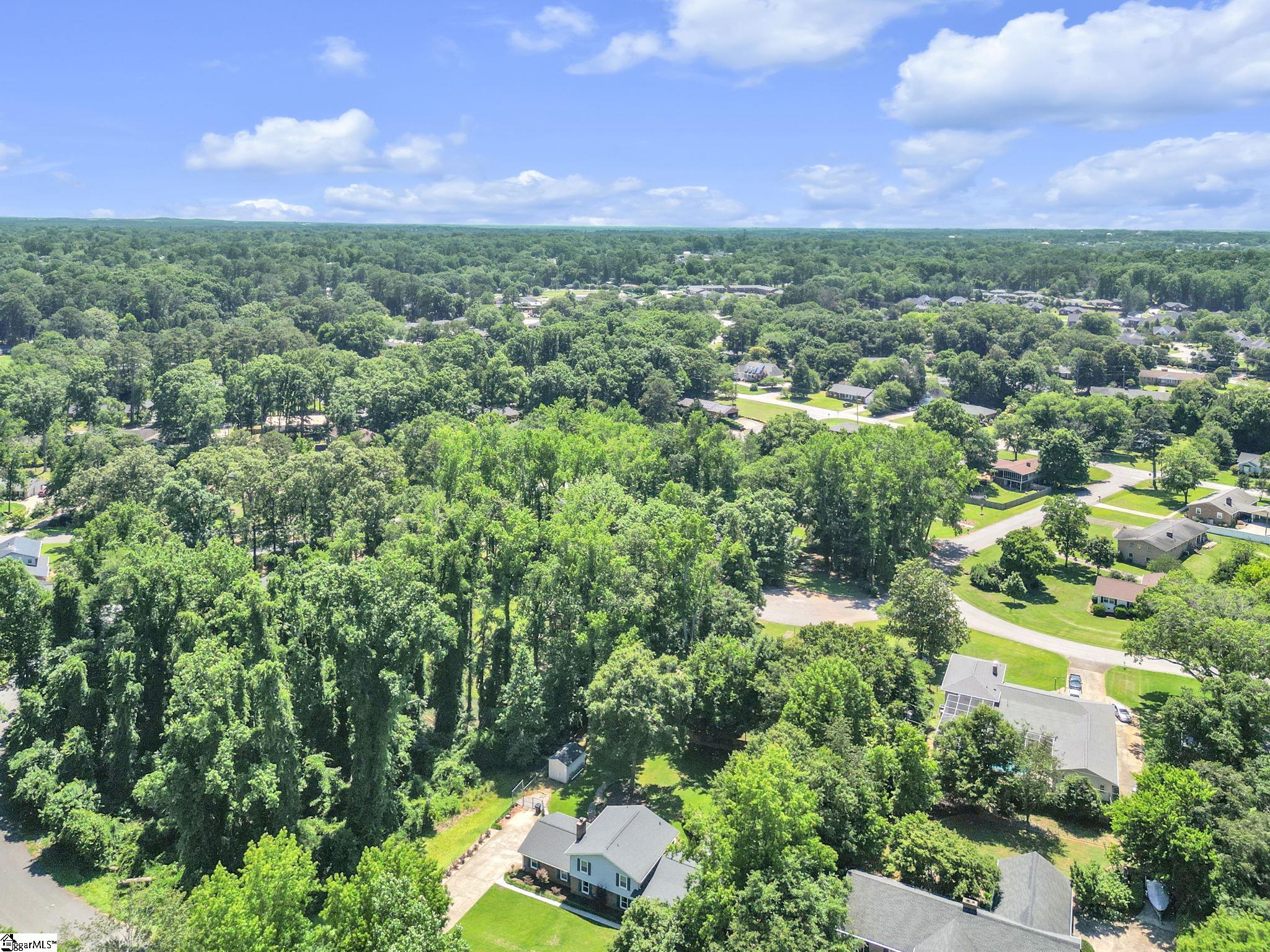 2803 Woodridge Drive Anderson, SC 29621