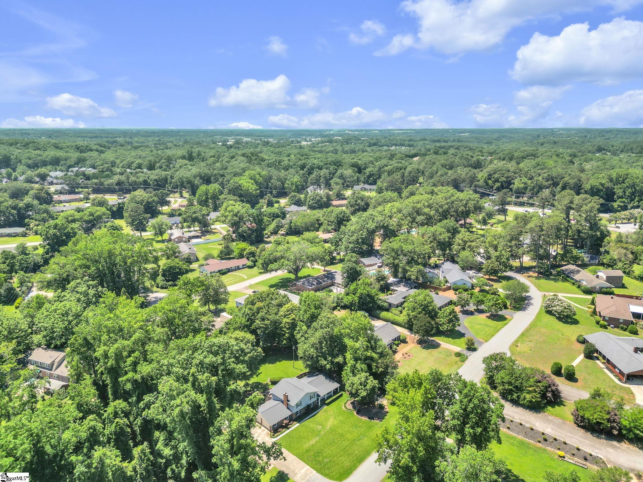 2803 Woodridge Drive Anderson, SC 29621