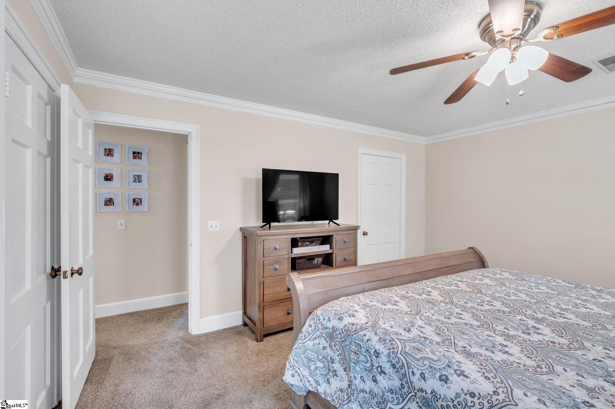 2803 Woodridge Drive Anderson, SC 29621
