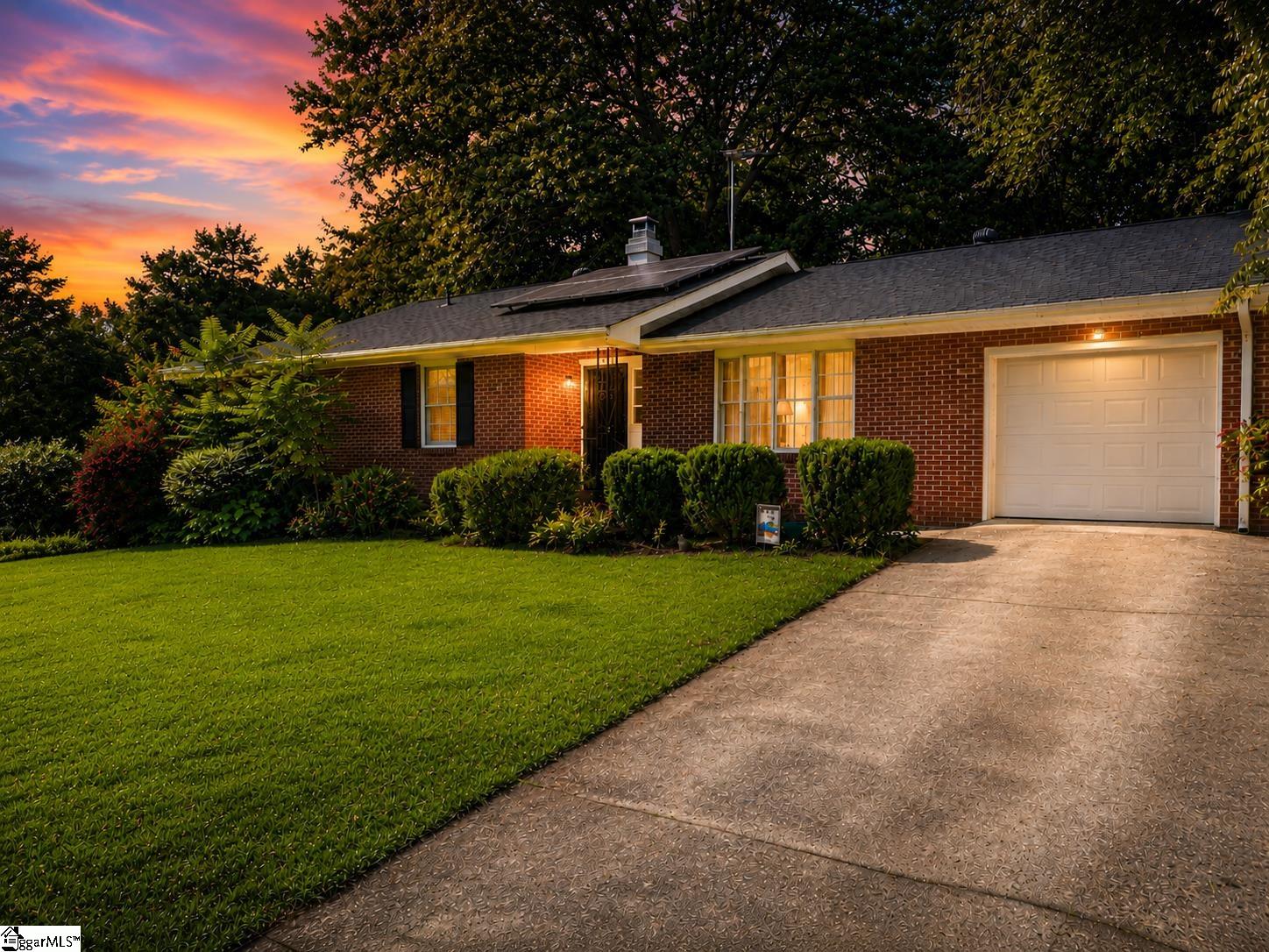 4 Merry Dale Lane Greenville, SC 29617