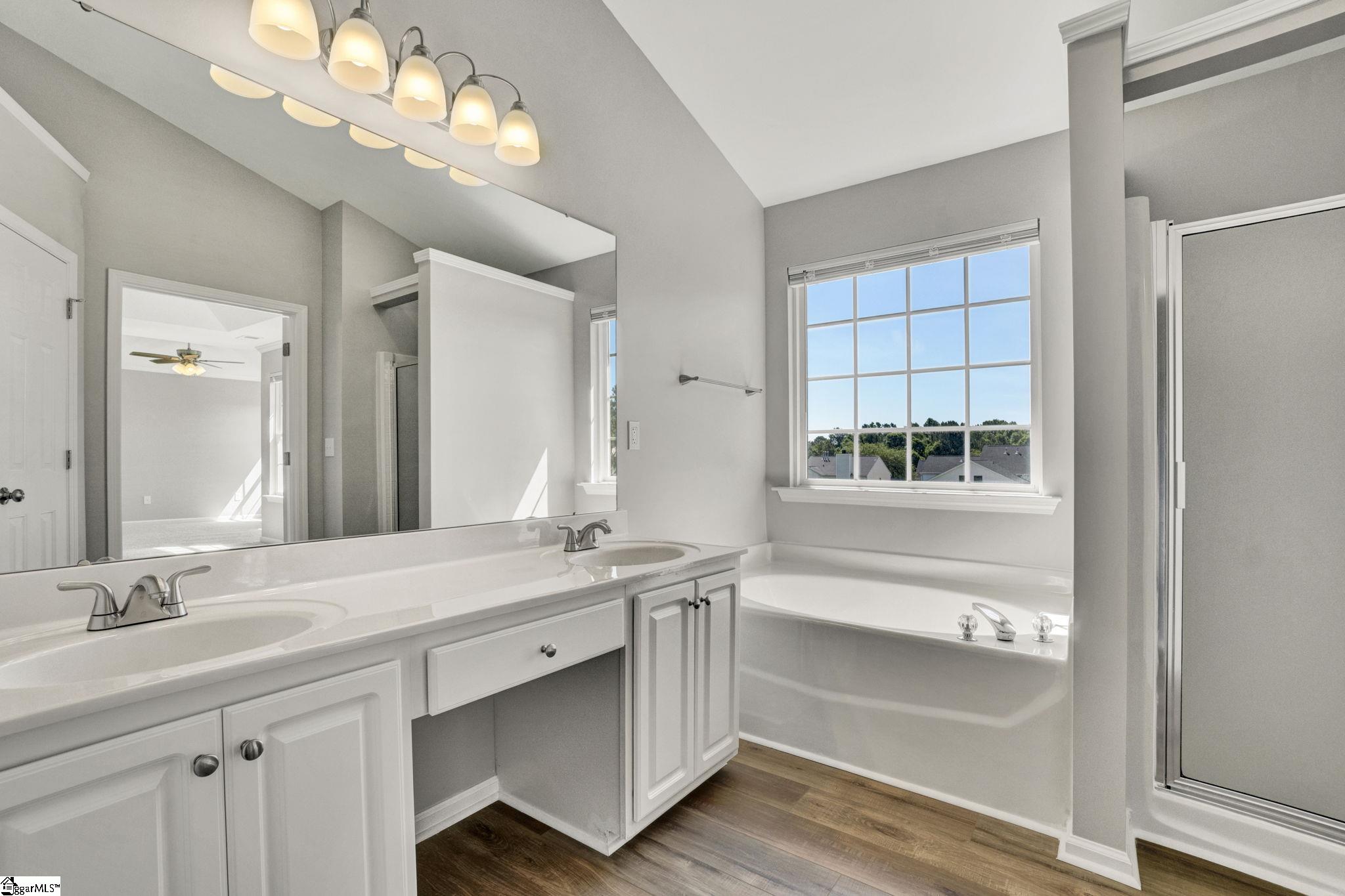 212 Sandy Lane Greenville, SC 29605-5950