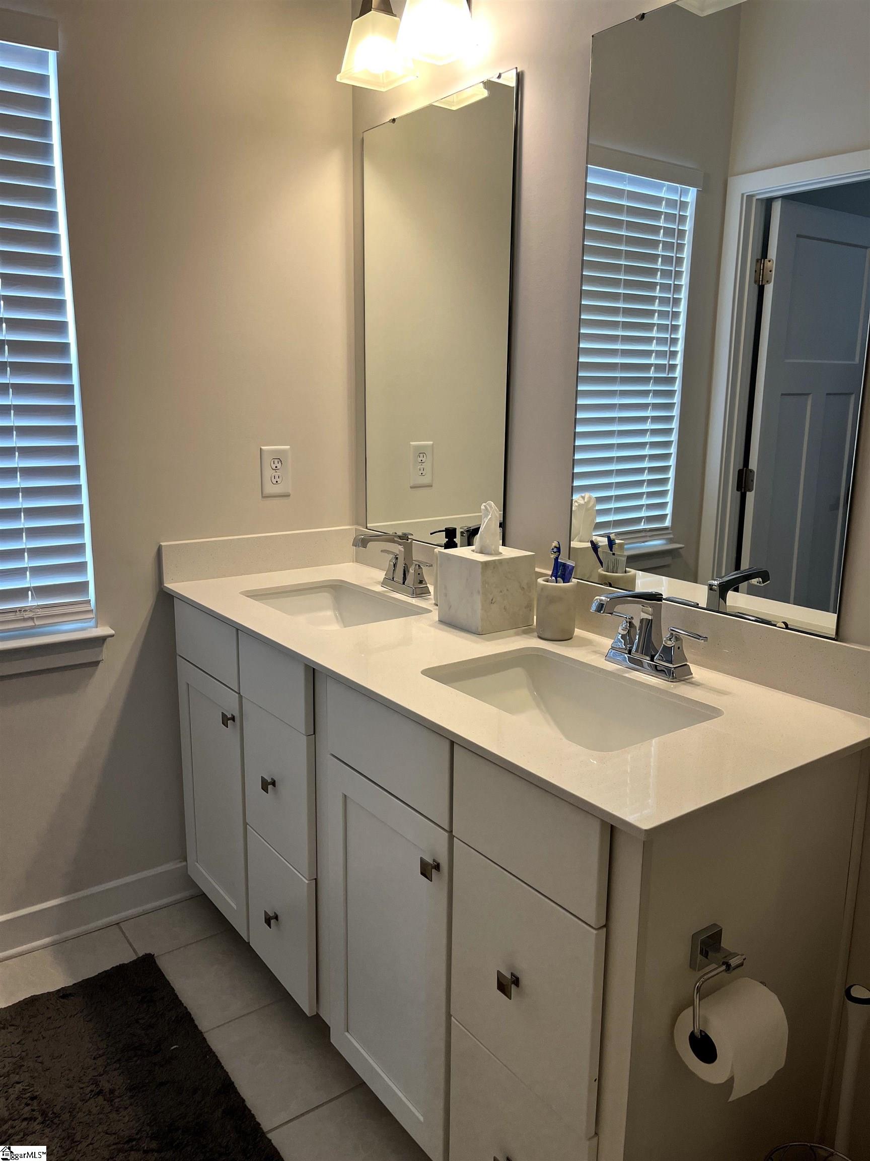 119 Rollins Avenue Greenville, SC 29607