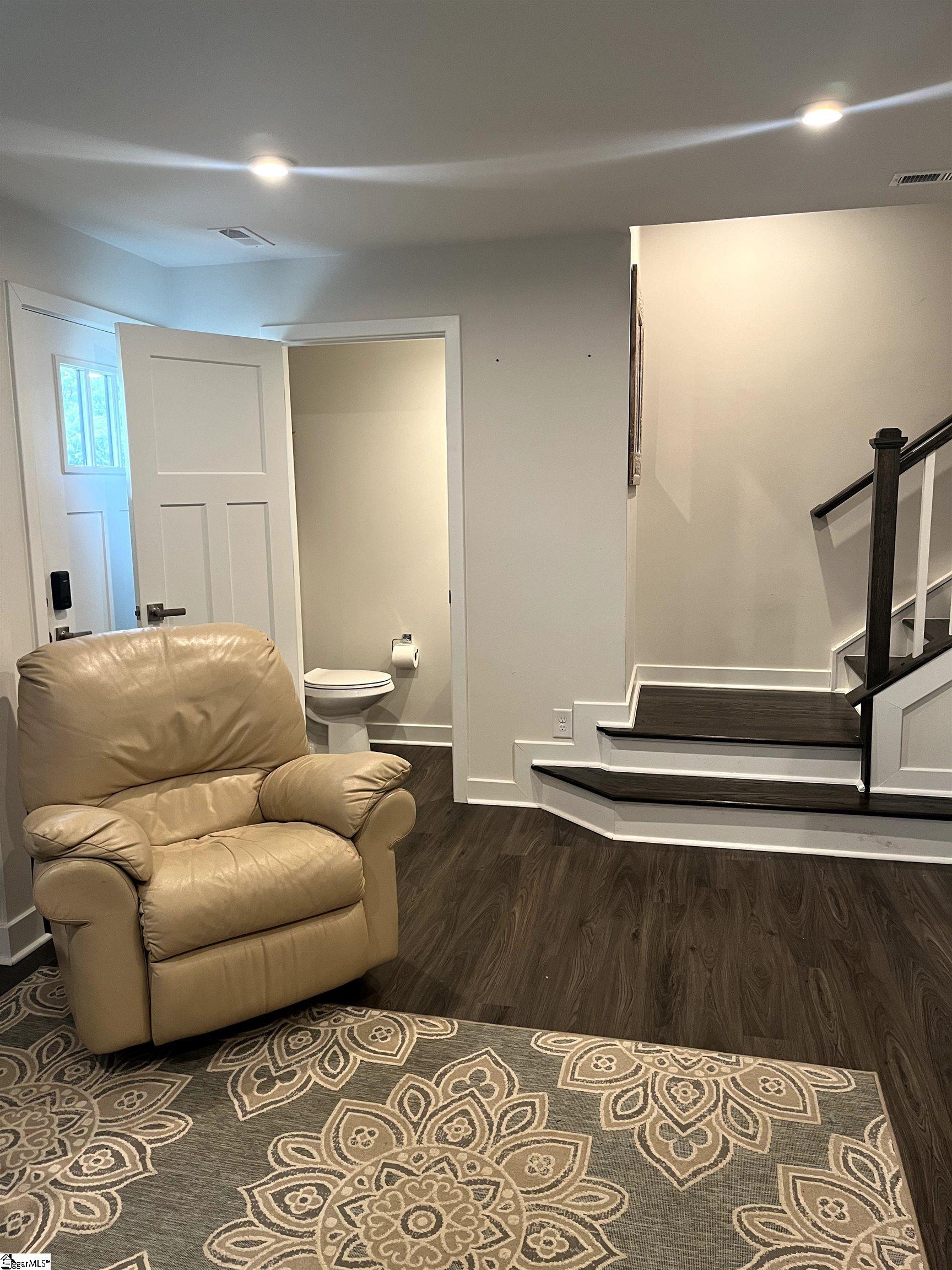 119 Rollins Avenue Greenville, SC 29607