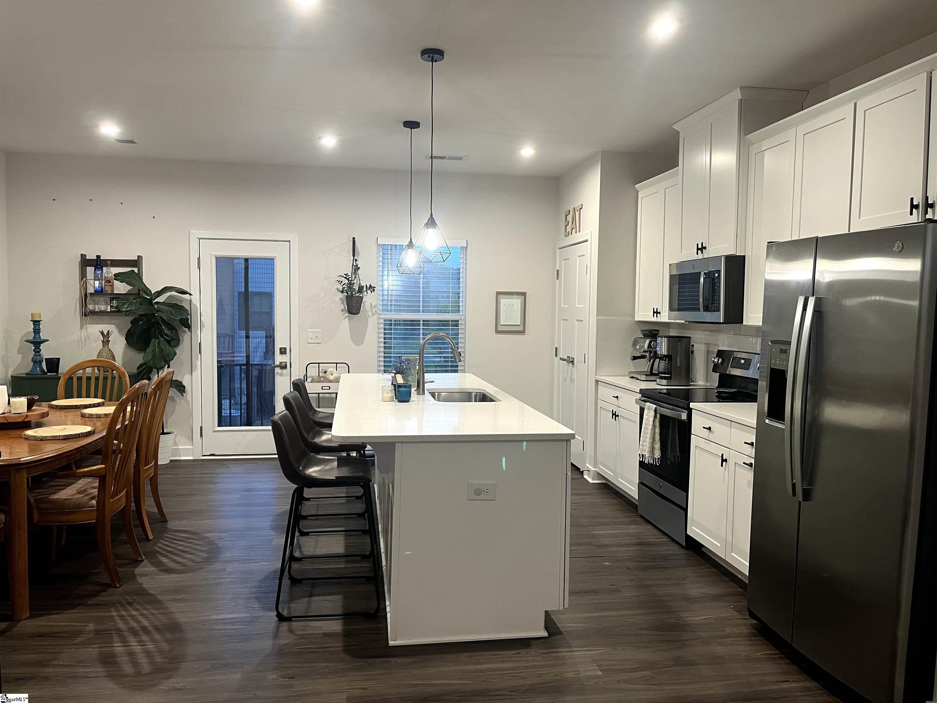 119 Rollins Avenue Greenville, SC 29607