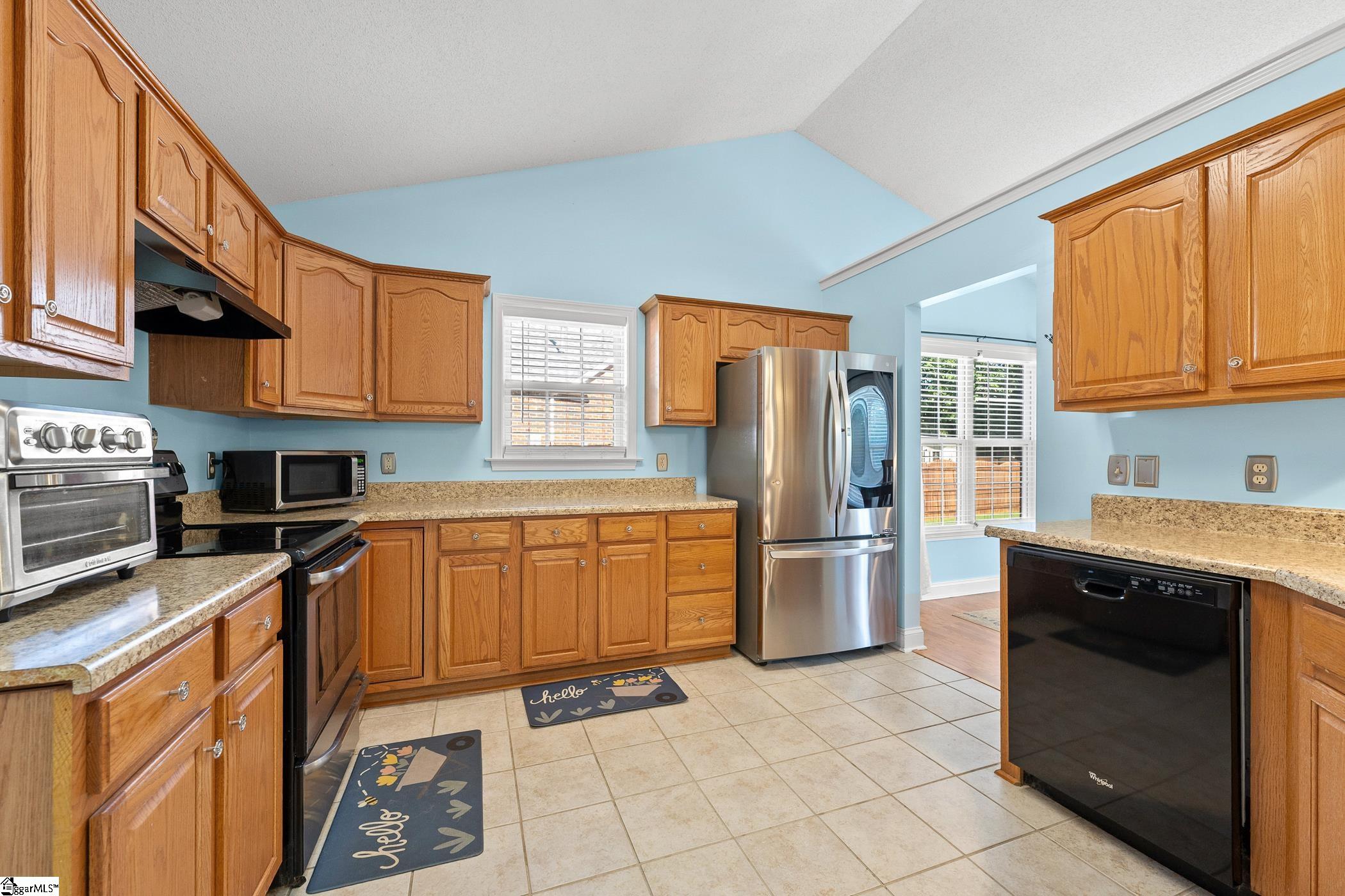 6 Huntley Court Simpsonville, SC 29681