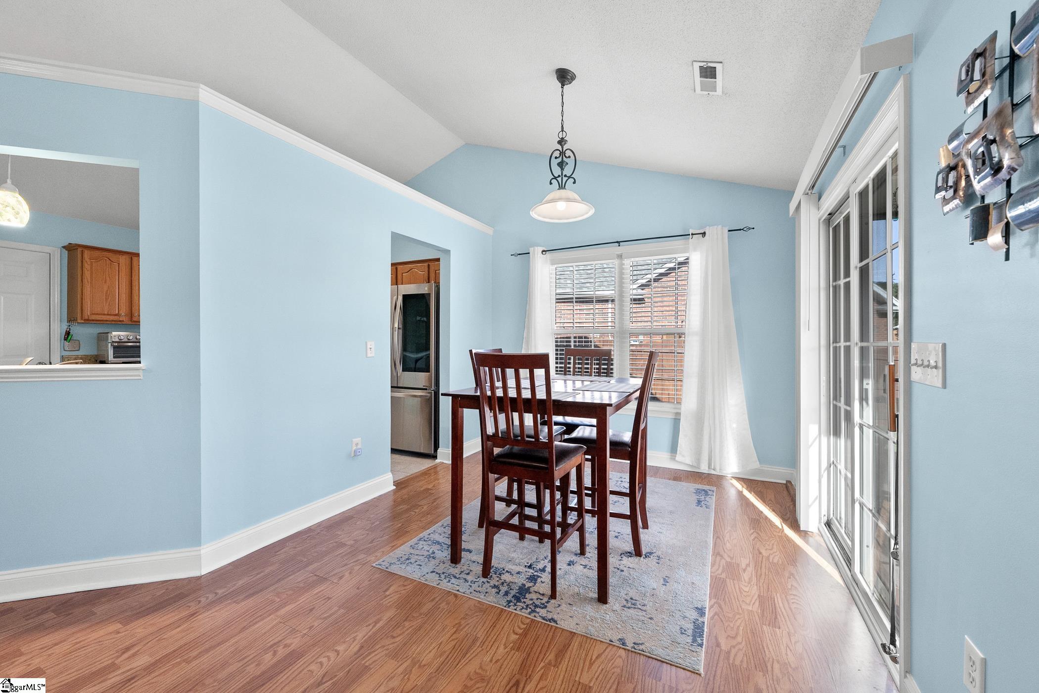 6 Huntley Court Simpsonville, SC 29681