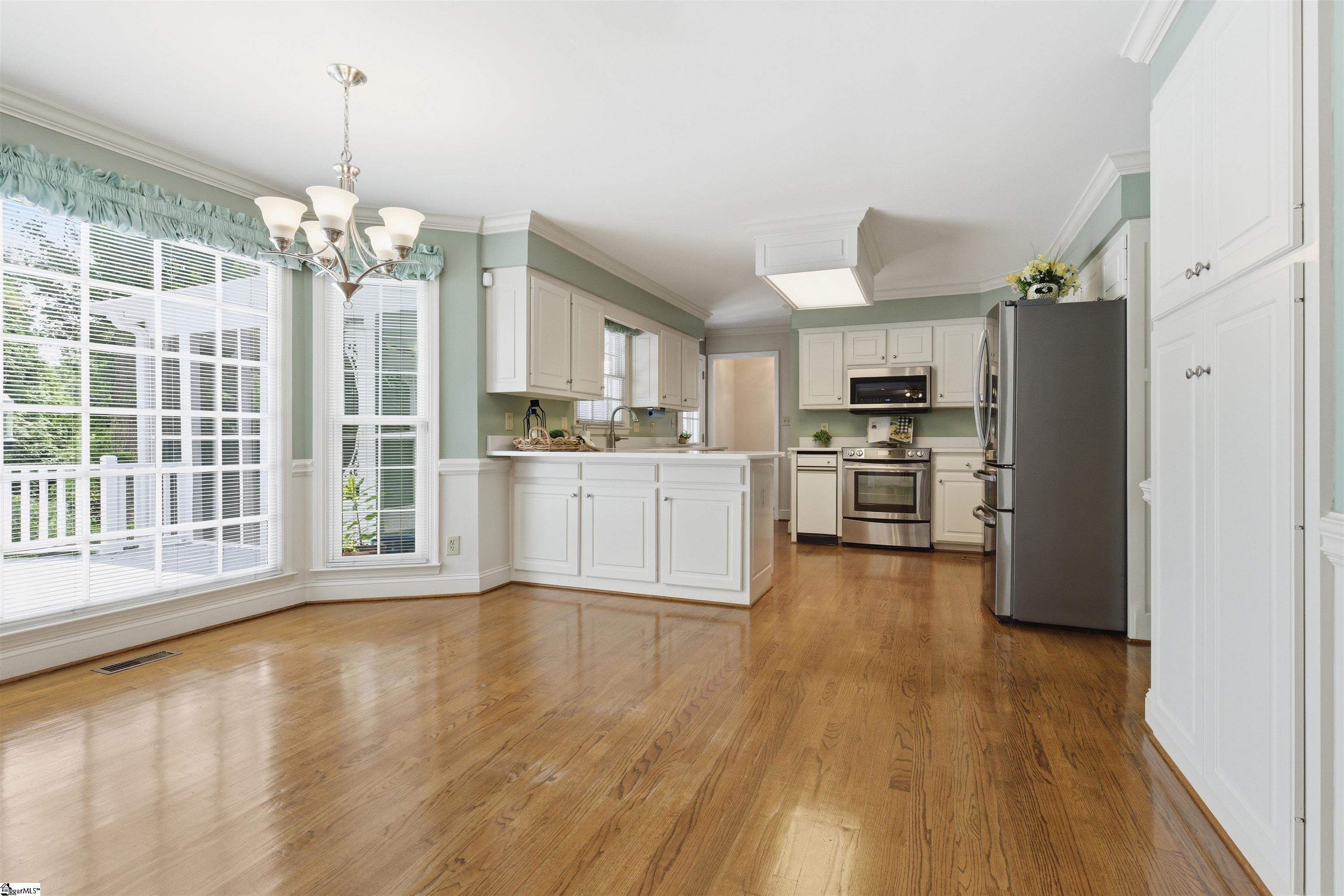 110 W Killarney Lake Moore, SC 29369