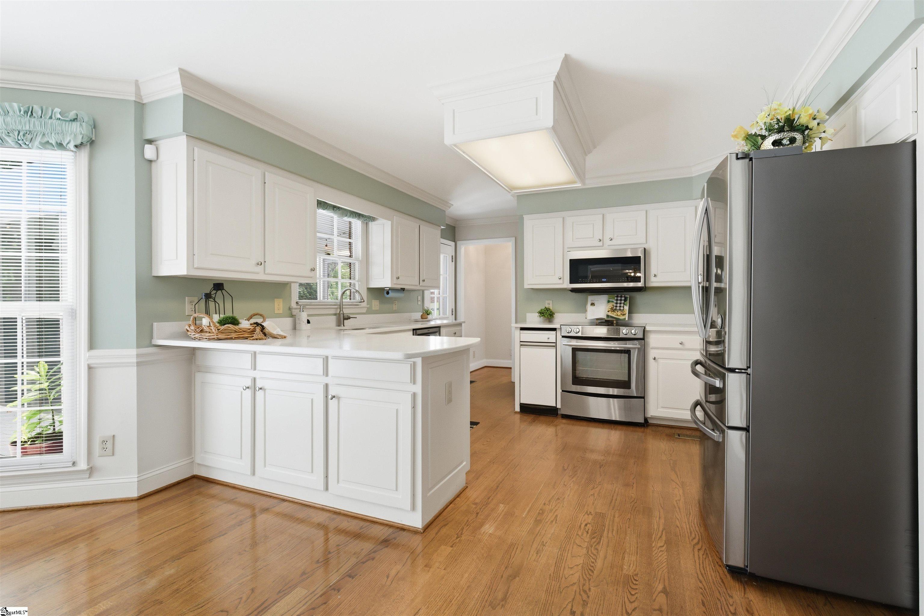 110 W Killarney Lake Moore, SC 29369