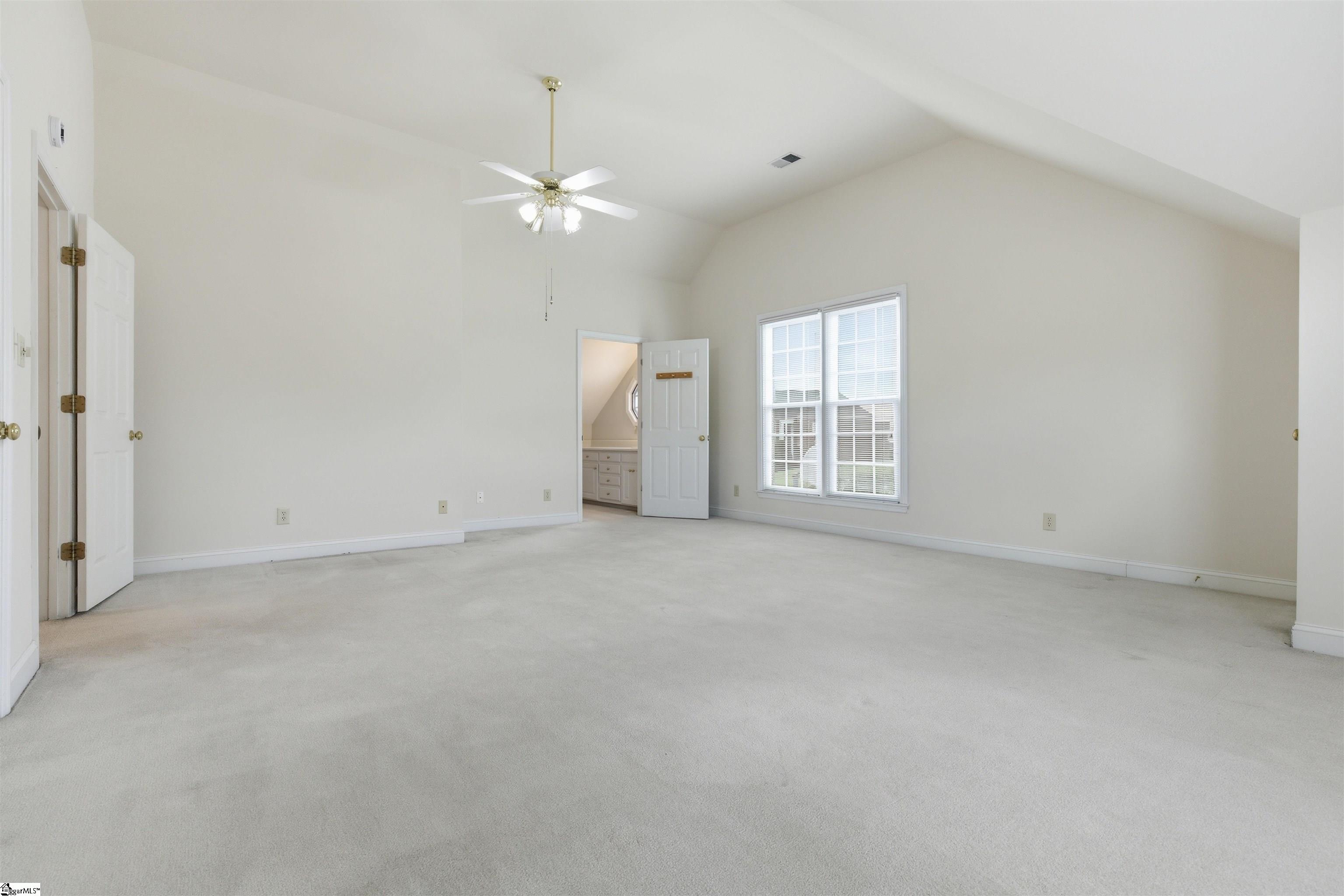 110 W Killarney Lake Moore, SC 29369