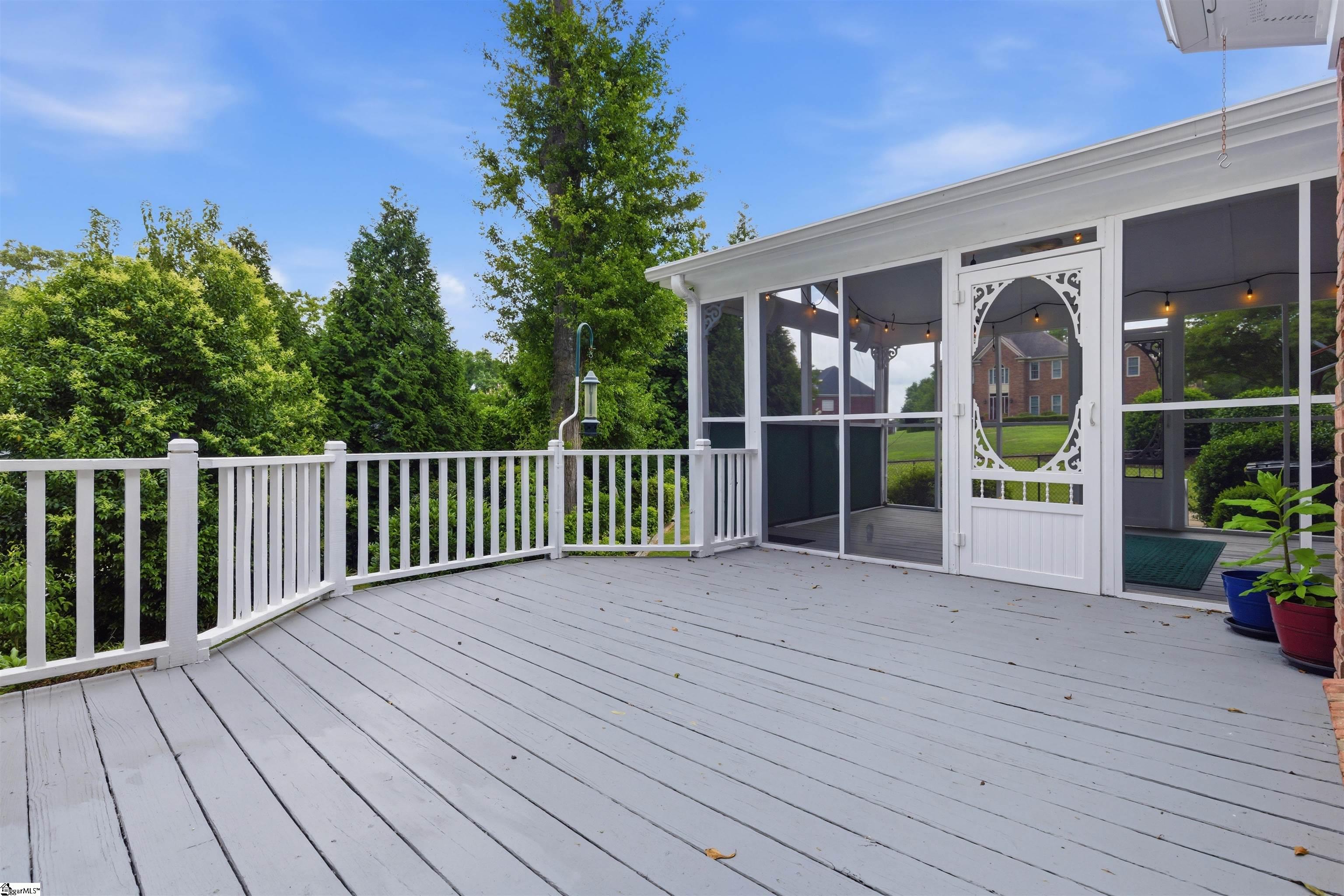 110 W Killarney Lake Moore, SC 29369
