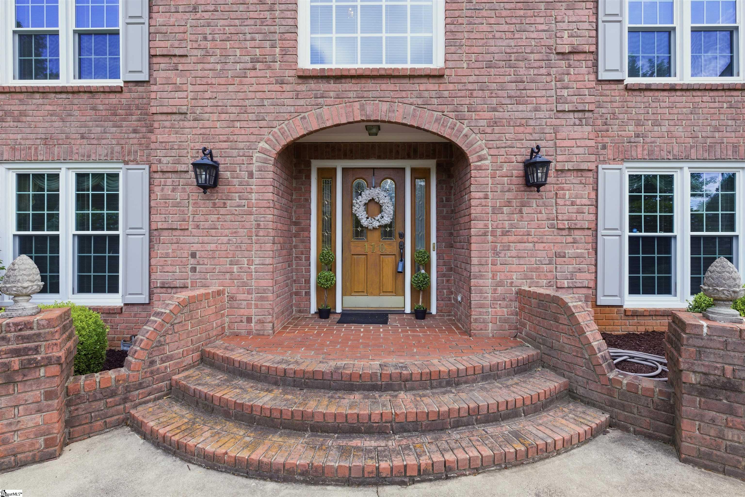 110 W Killarney Lake Moore, SC 29369