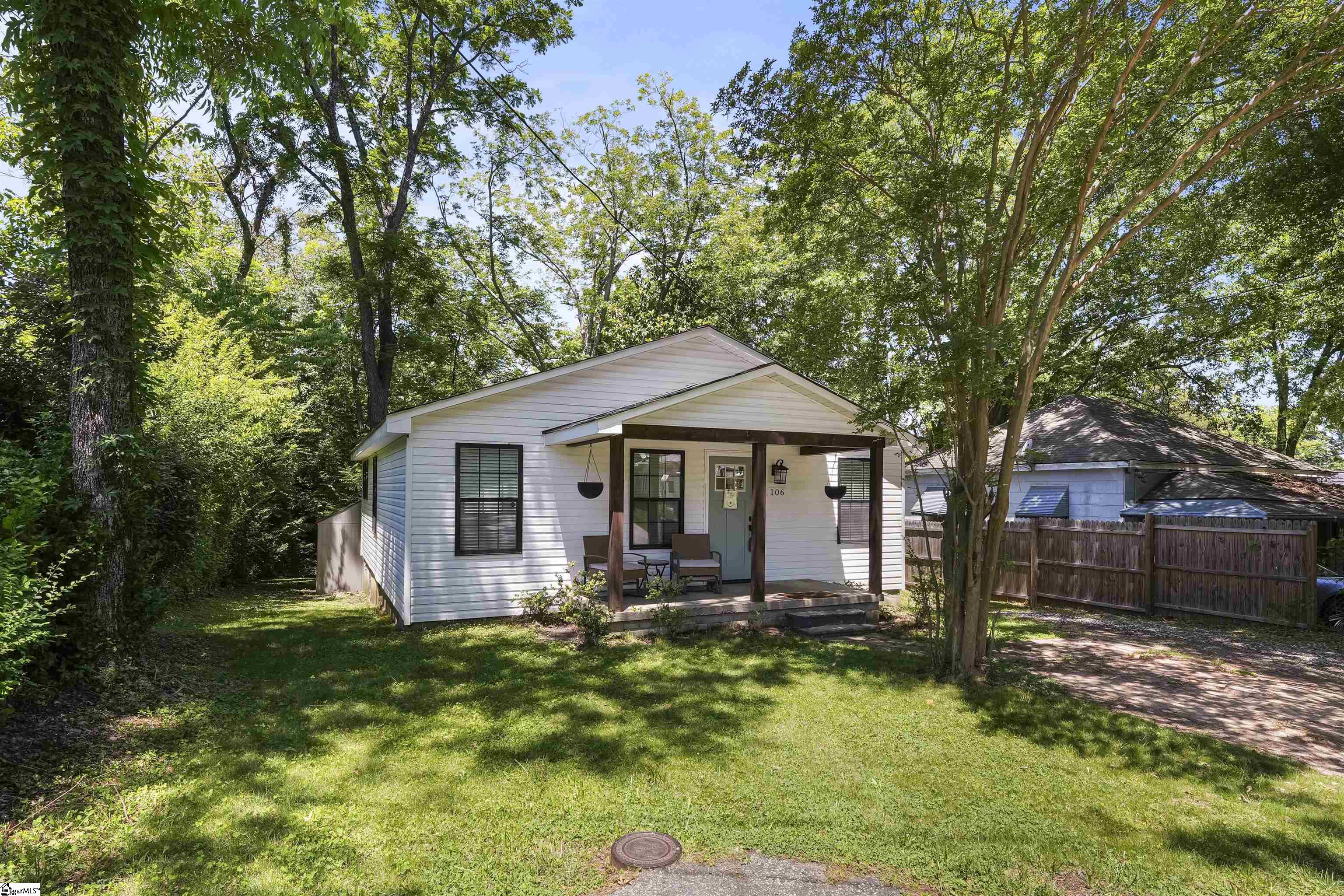 106 N 3rd Street Easley, SC 29640