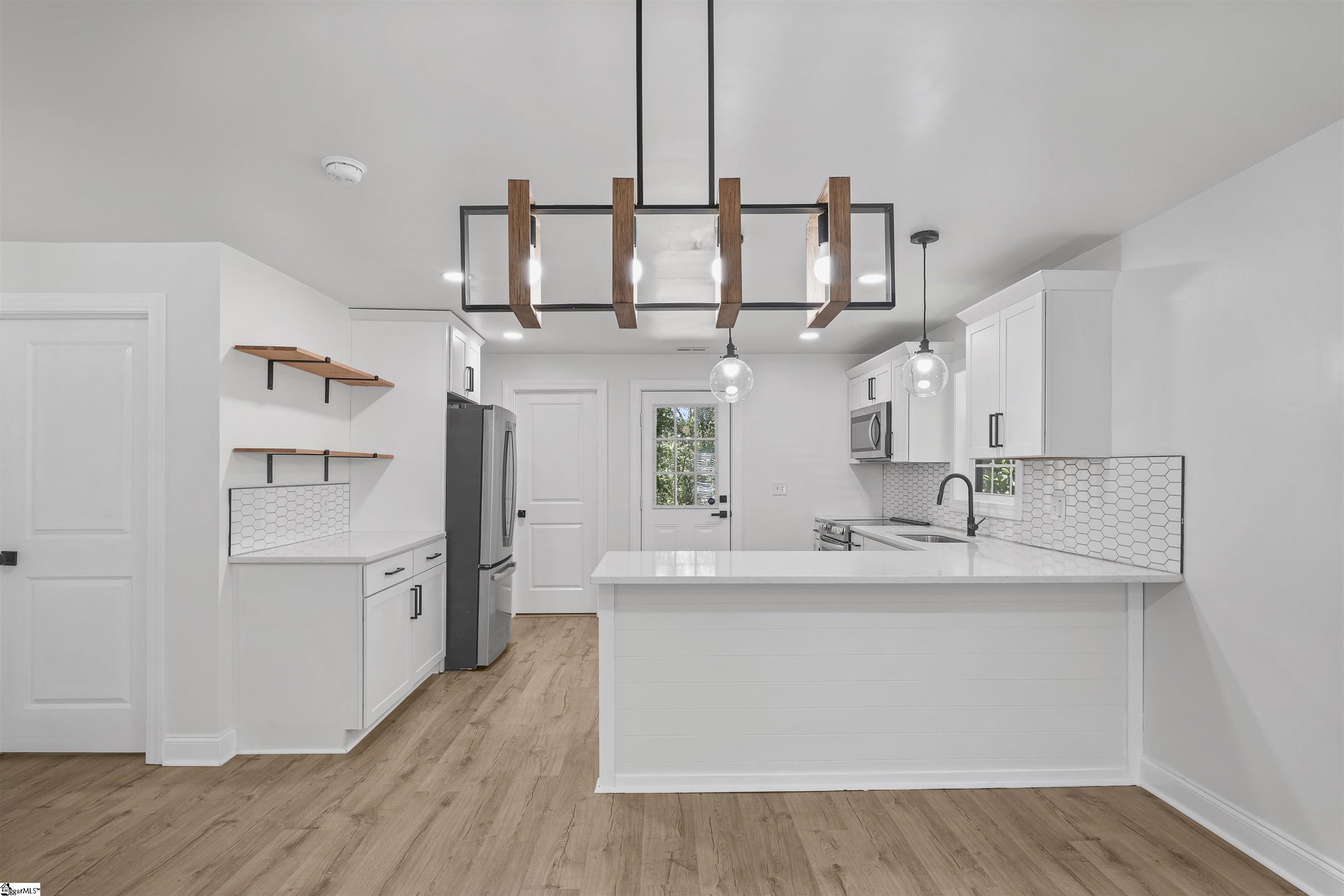 106 N 3rd Street Easley, SC 29640