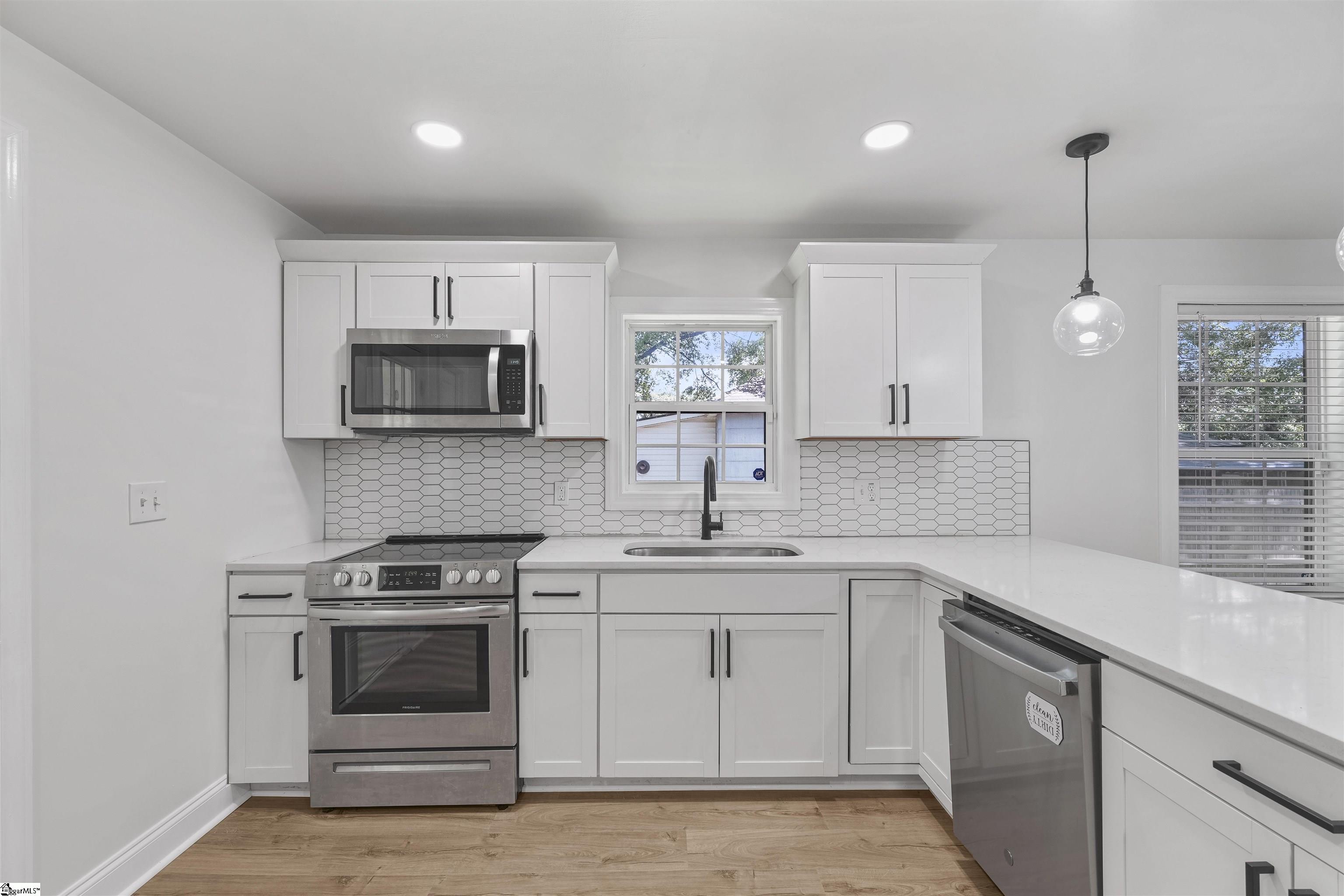 106 N 3rd Street Easley, SC 29640