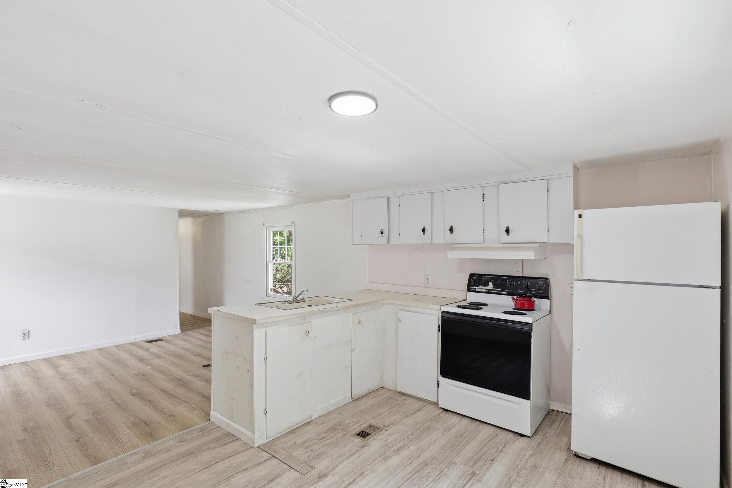 10 Ace Drive Greenville, SC 29605