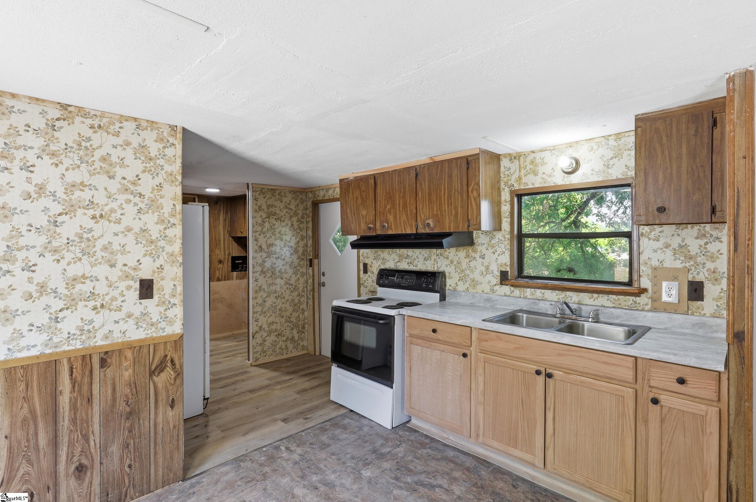 10 Ace Drive Greenville, SC 29605