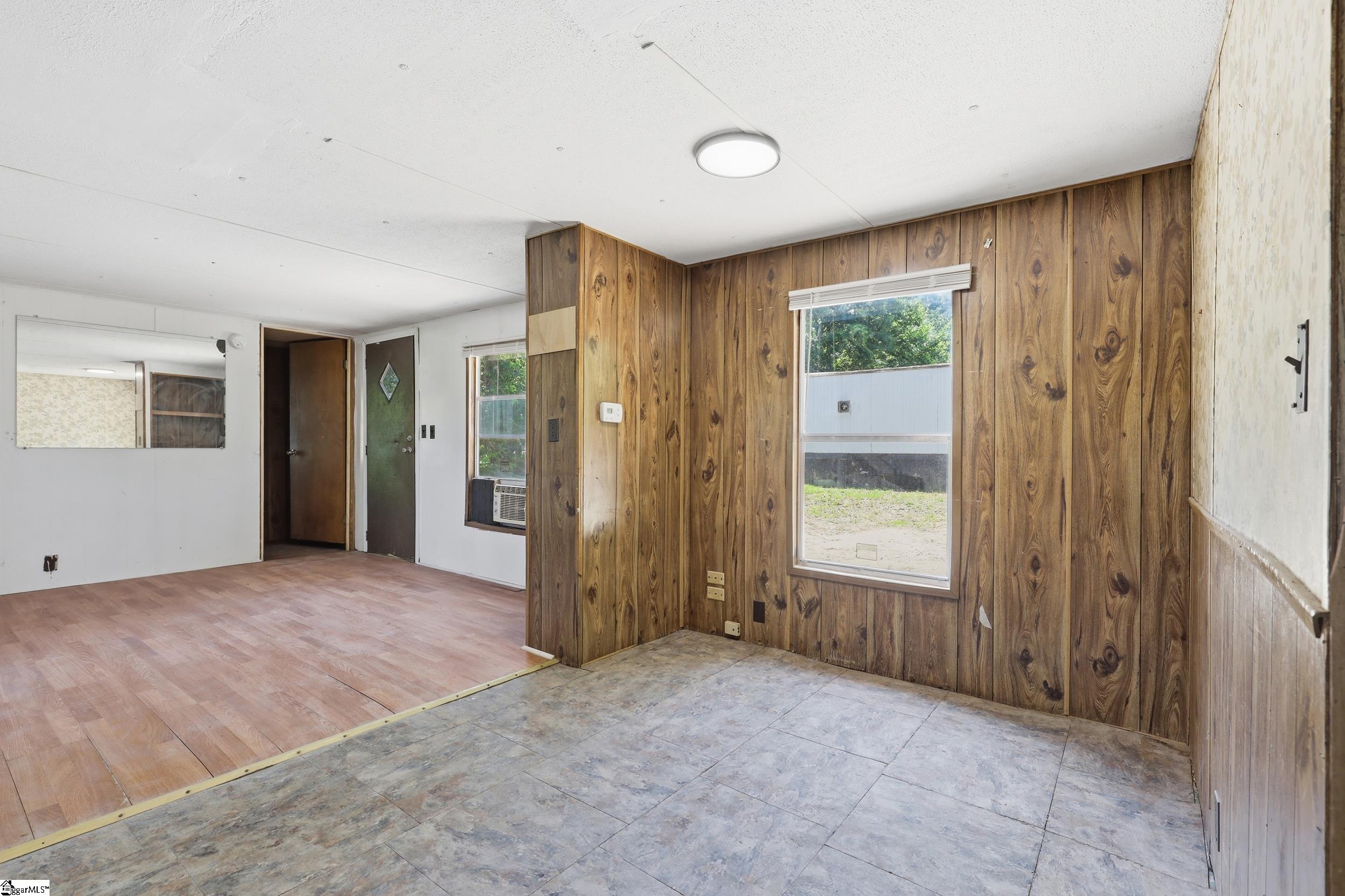 10 Ace Drive Greenville, SC 29605
