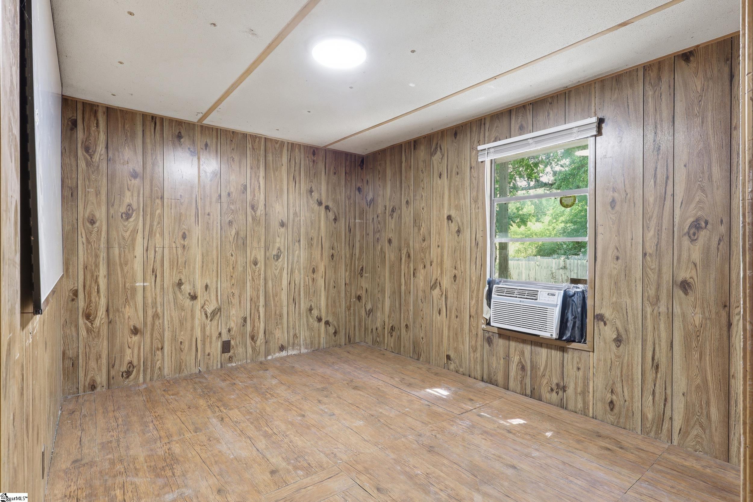 10 Ace Drive Greenville, SC 29605