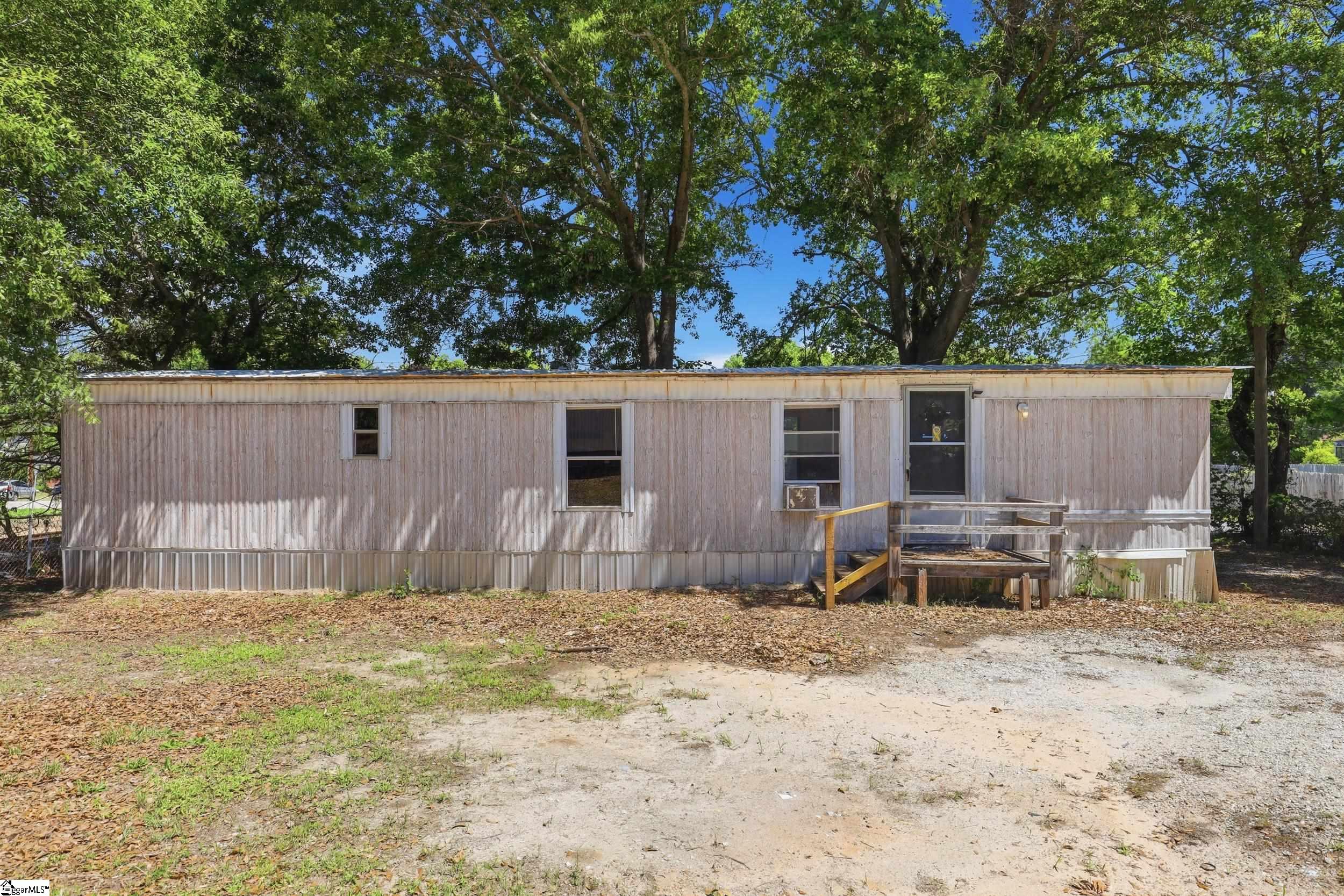 10 Ace Drive Greenville, SC 29605