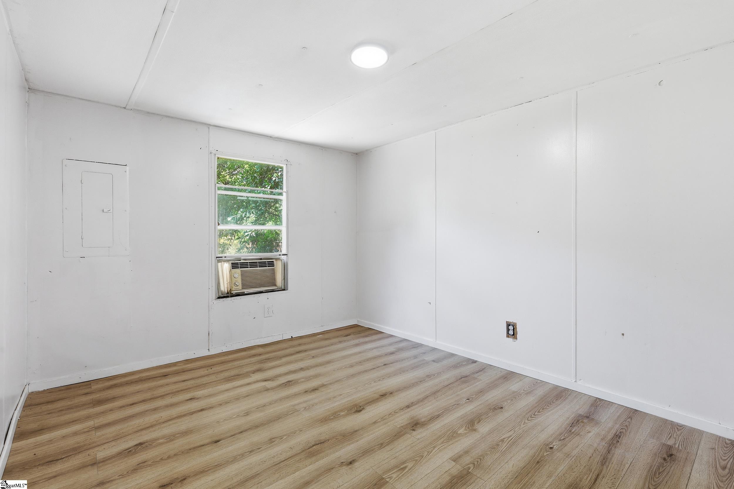 10 Ace Drive Greenville, SC 29605