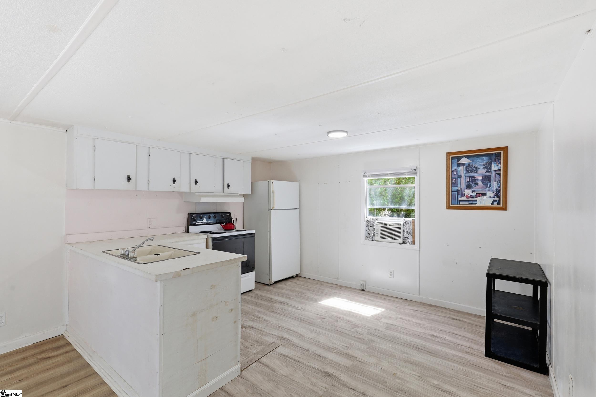 10 Ace Drive Greenville, SC 29605