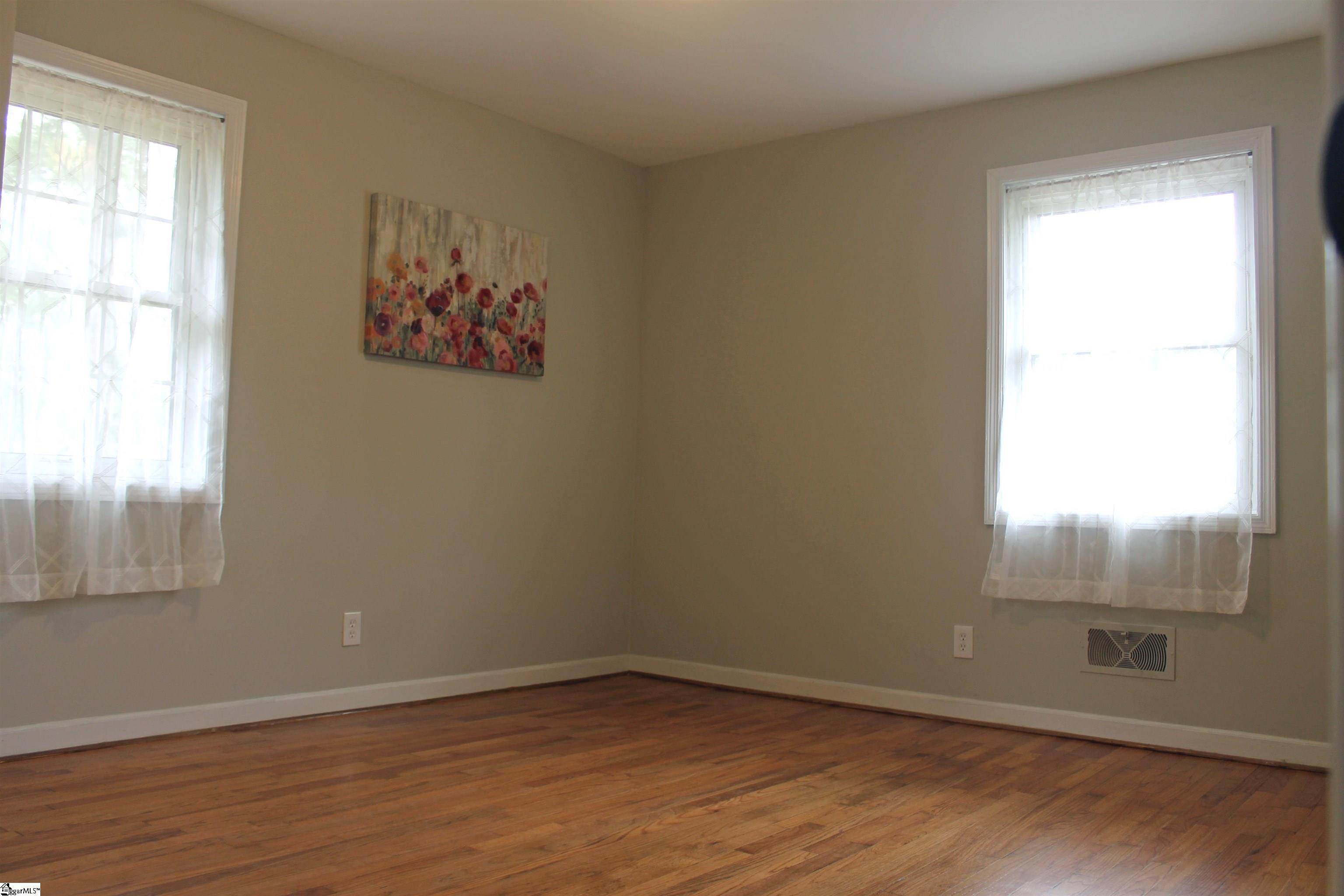 208 Alice Farr Drive Greenville, SC 29617-1506