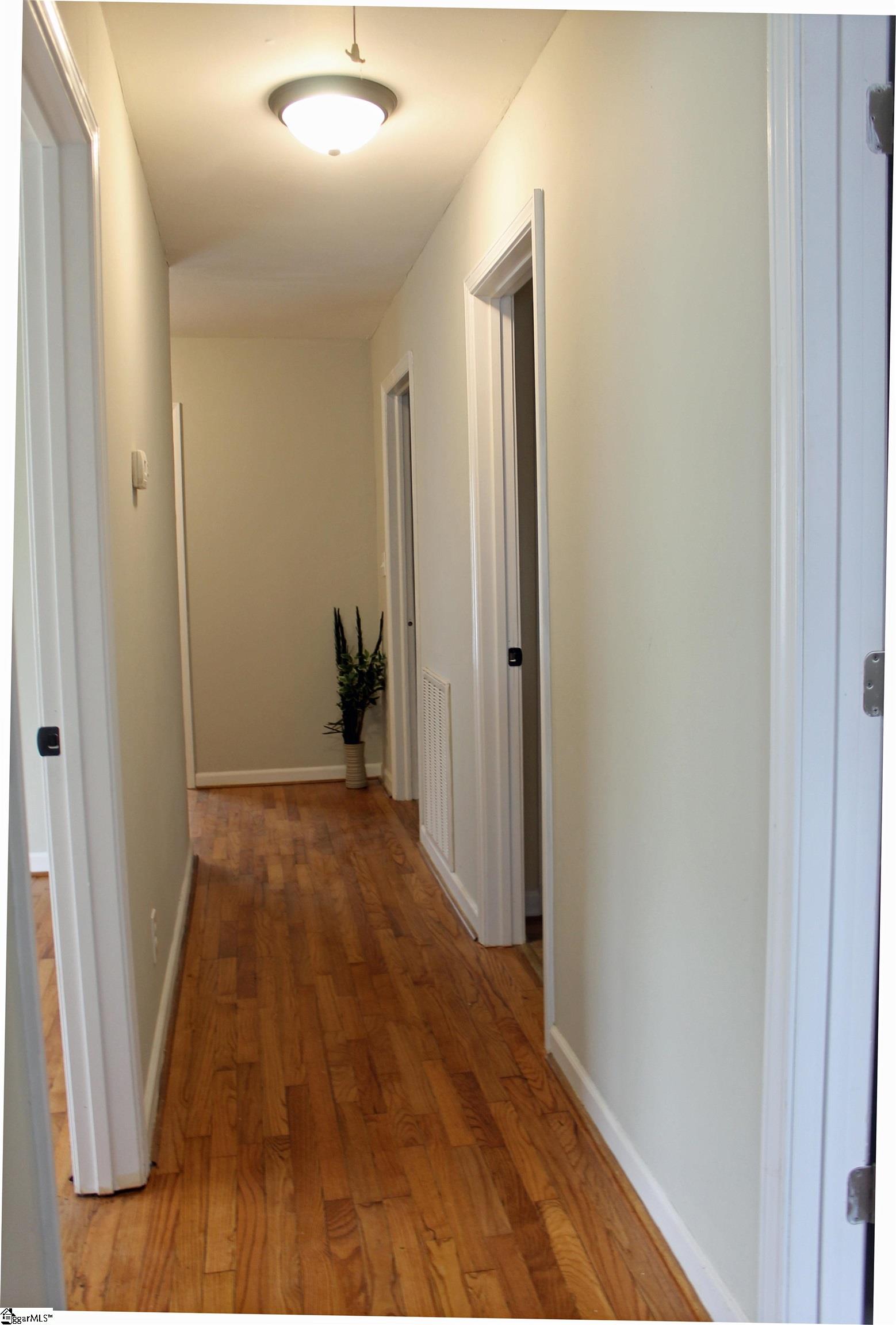 208 Alice Farr Drive Greenville, SC 29617-1506