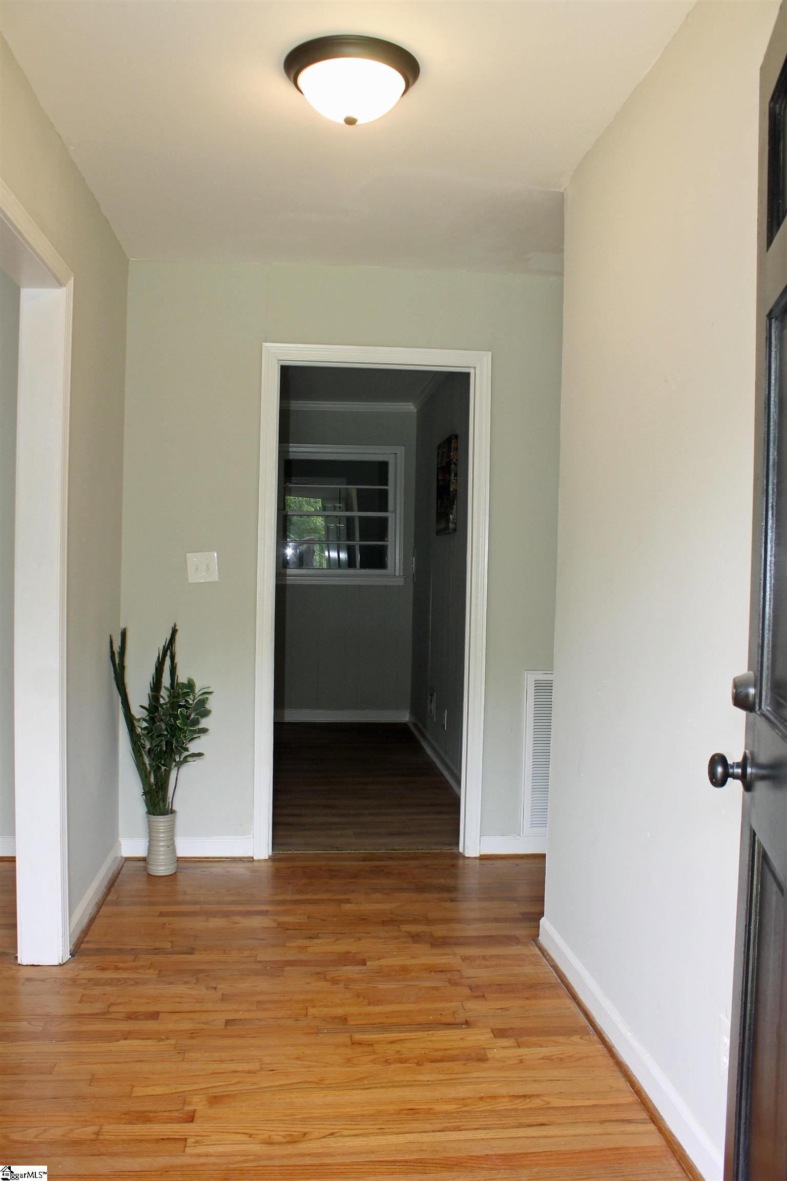 208 Alice Farr Drive Greenville, SC 29617-1506