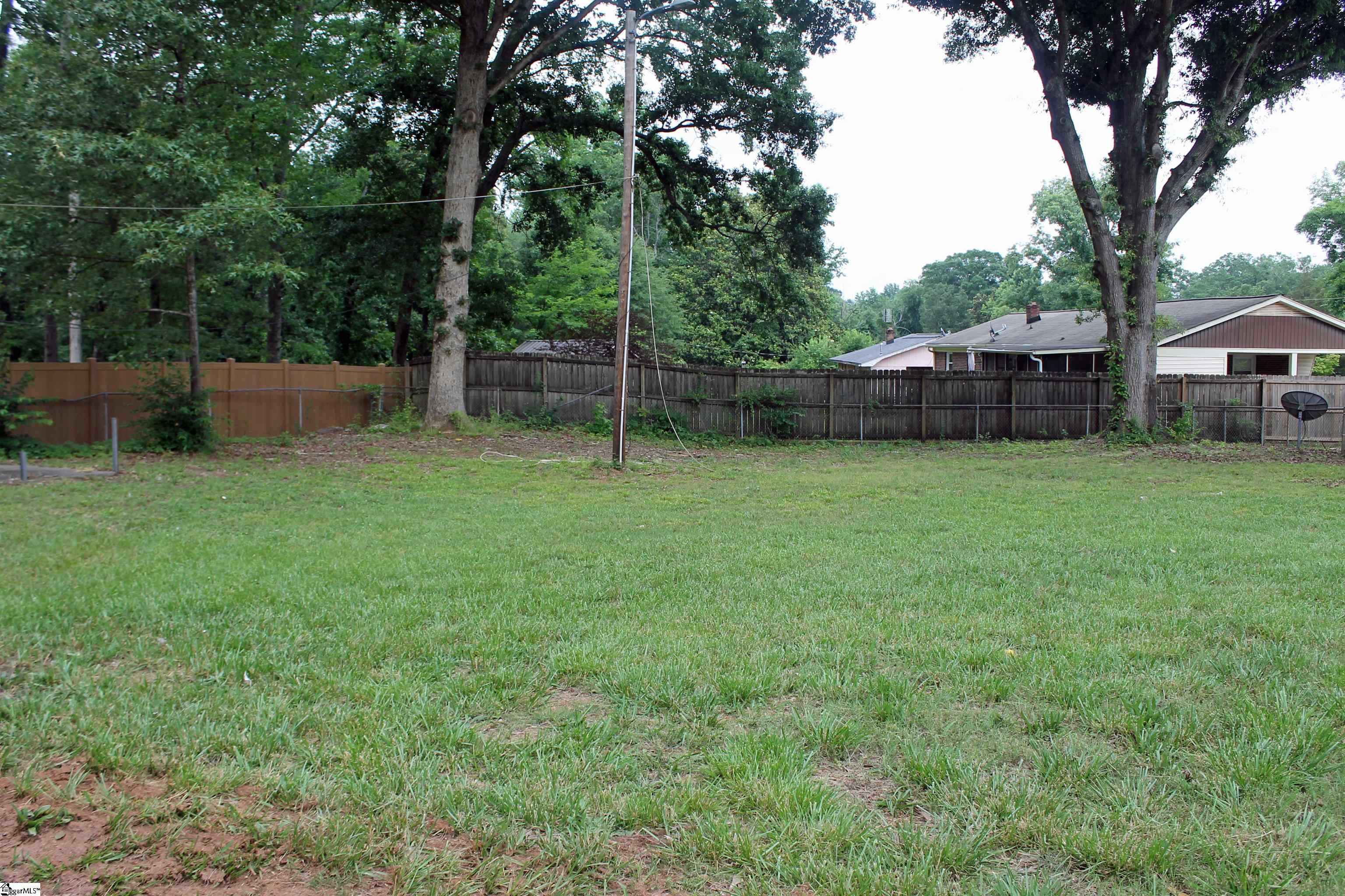 208 Alice Farr Drive Greenville, SC 29617-1506