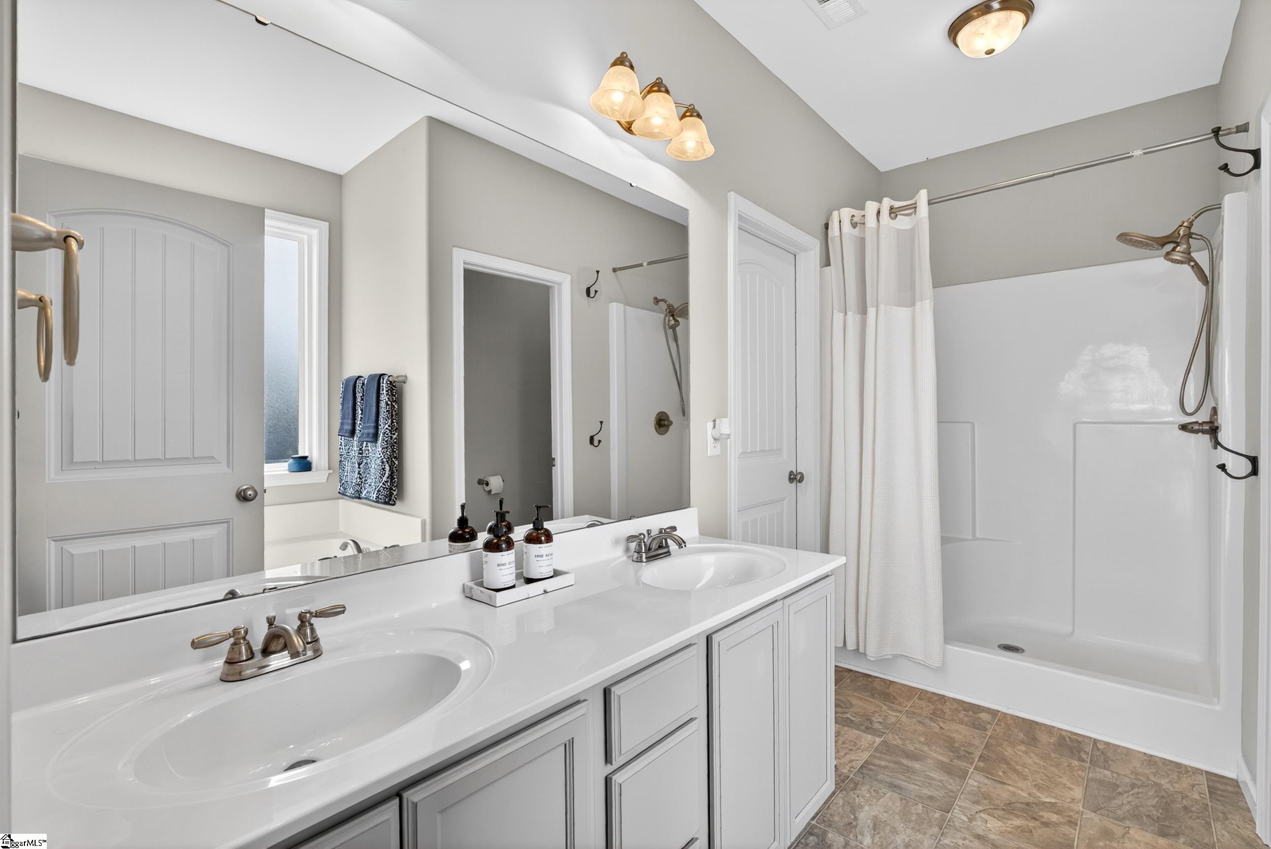 977 Garnet Circle Chesnee, SC 29323