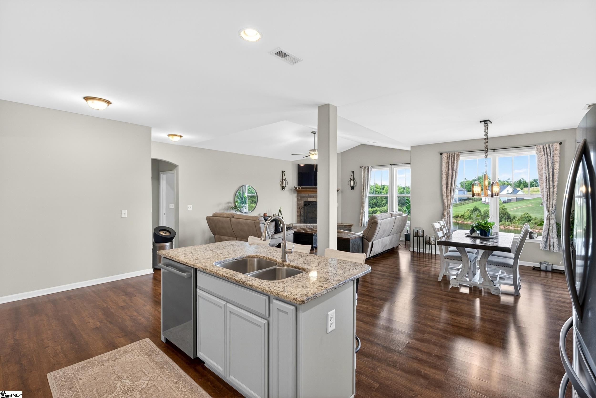 977 Garnet Circle Chesnee, SC 29323