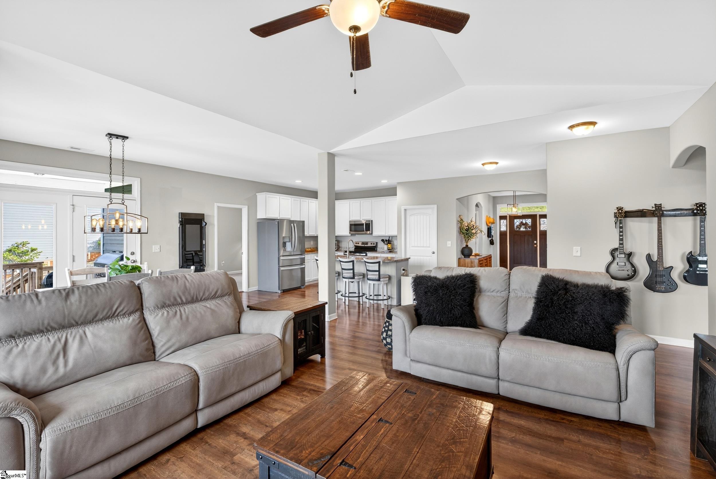 977 Garnet Circle Chesnee, SC 29323