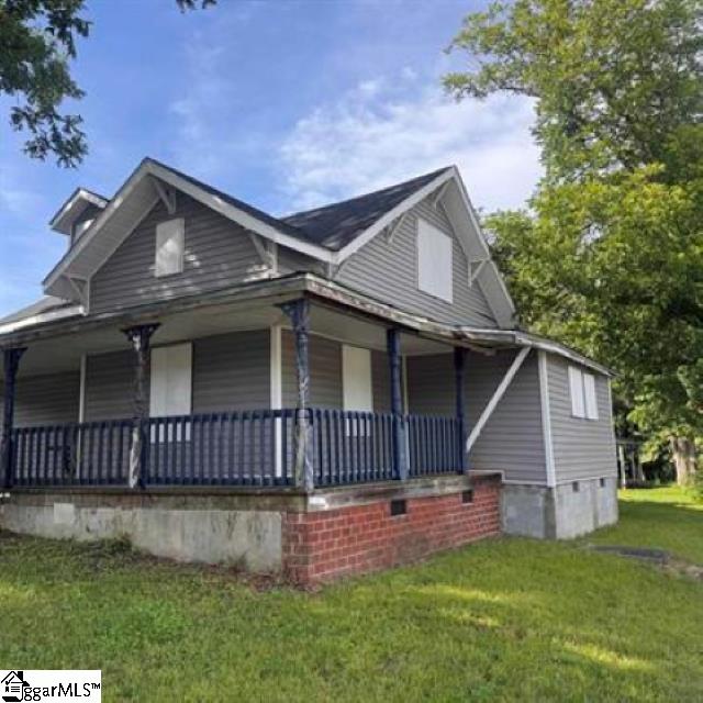203 Holmes Street Gaffney, SC 29341