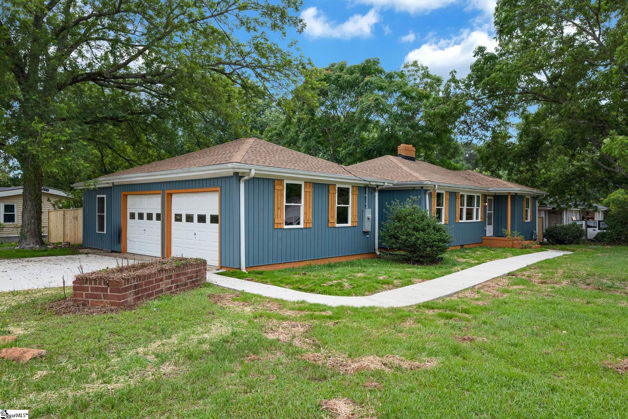 1010 Log Shoals Road Mauldin, SC 29662