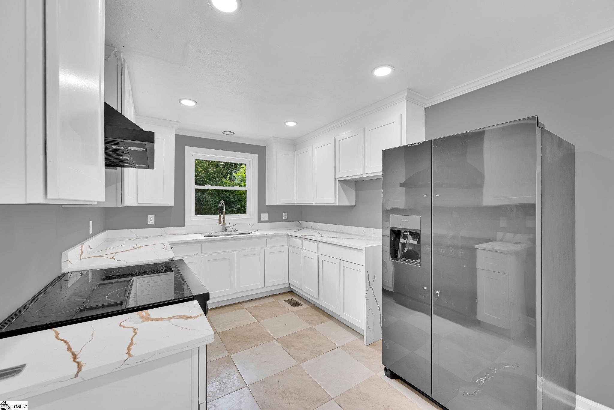 1010 Log Shoals Road Mauldin, SC 29662